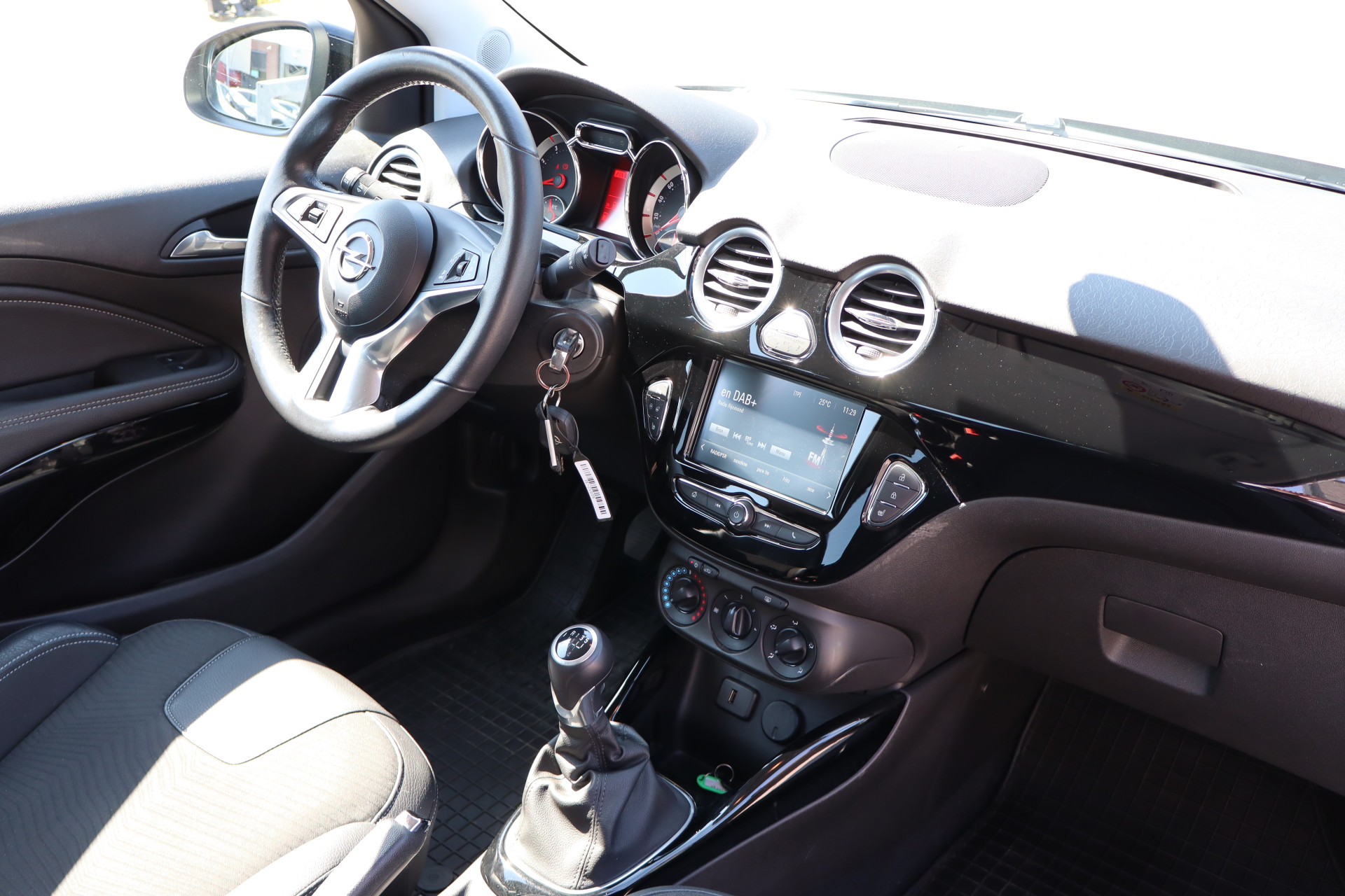 Foto van Opel Adam