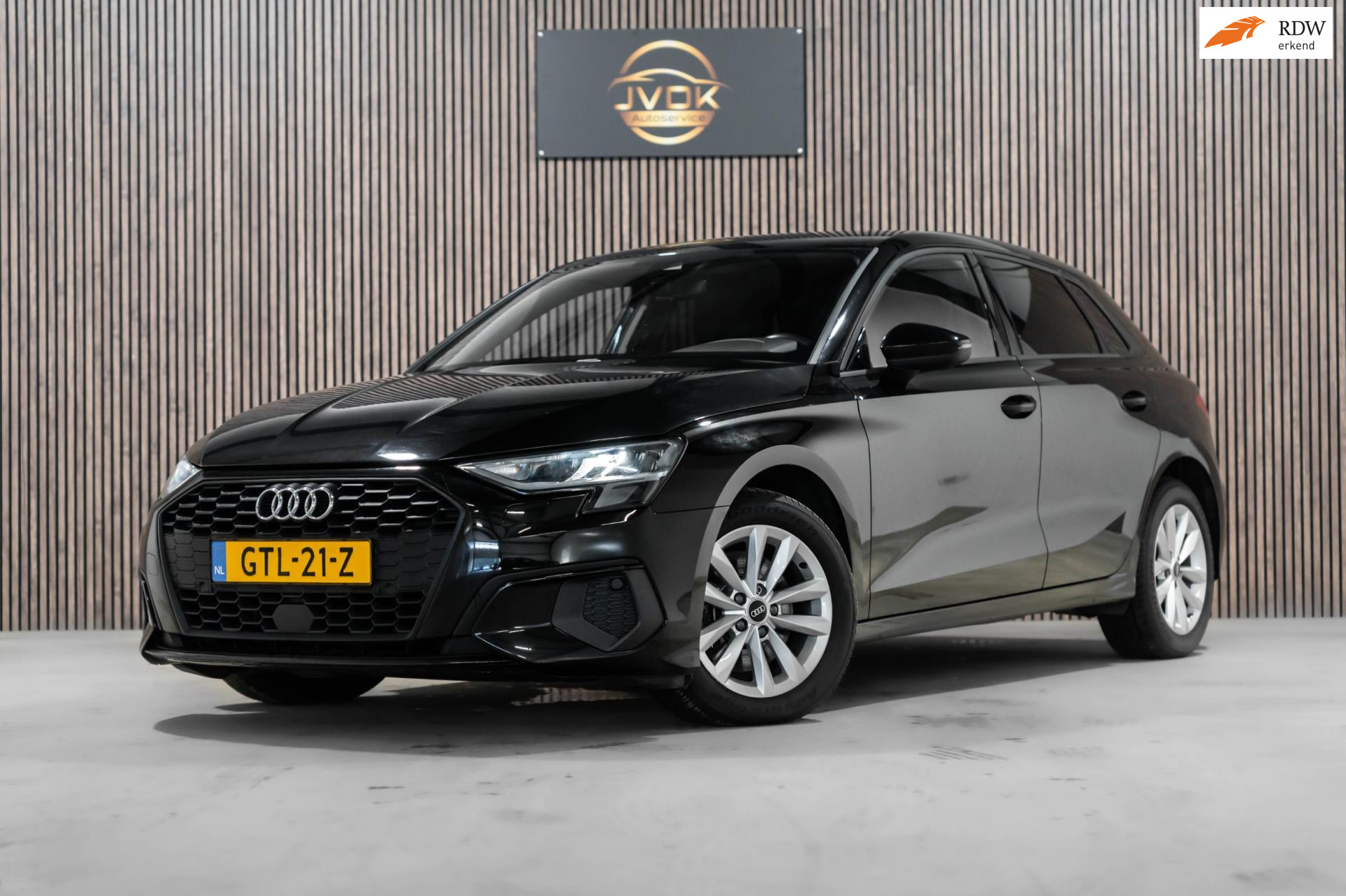 Audi A3 Sportback 35 TFSI Business edition 2020 LED VIRTUAL CRUISE 2020 - voorkant