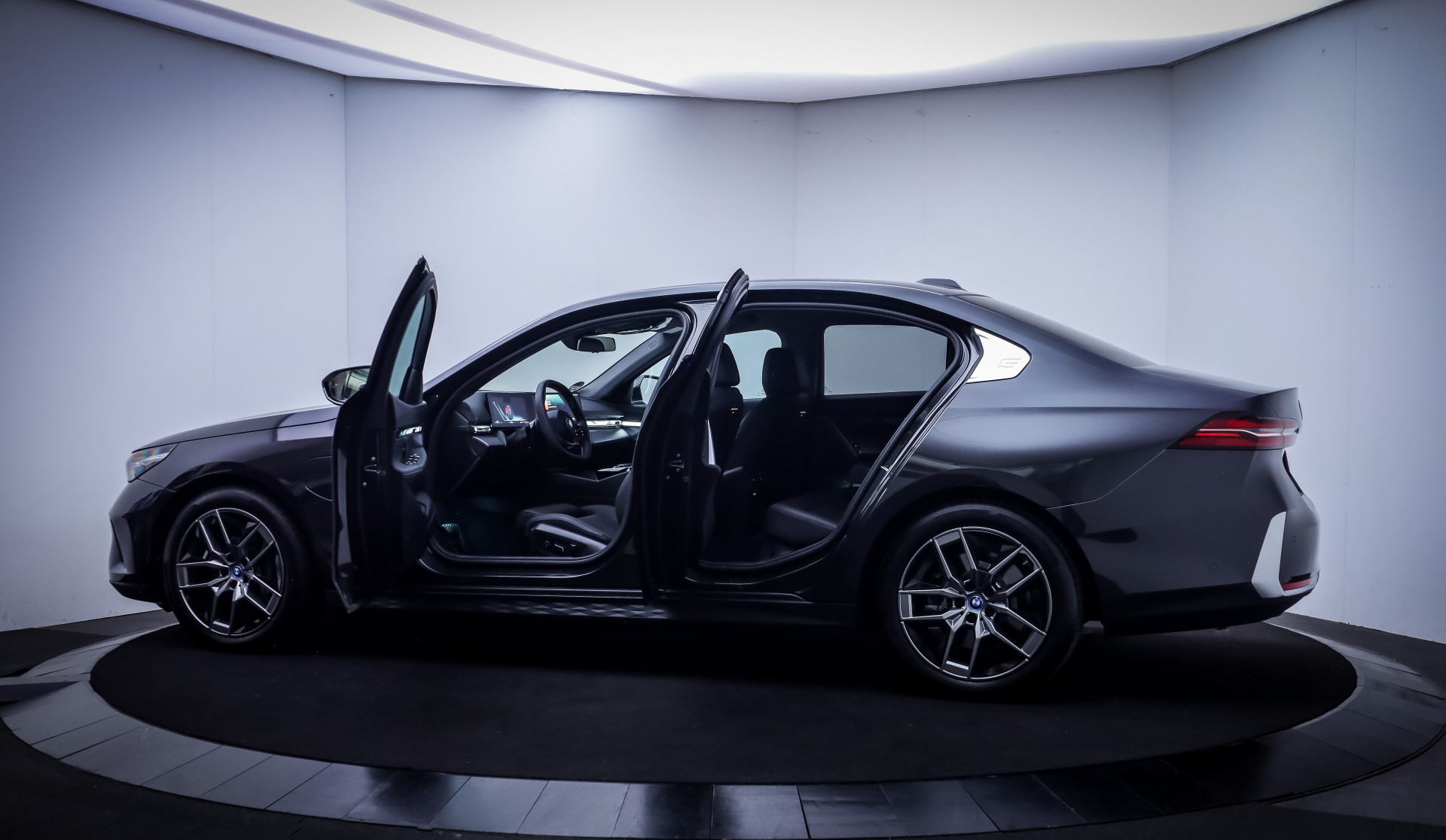Foto van BMW 550e xDrive