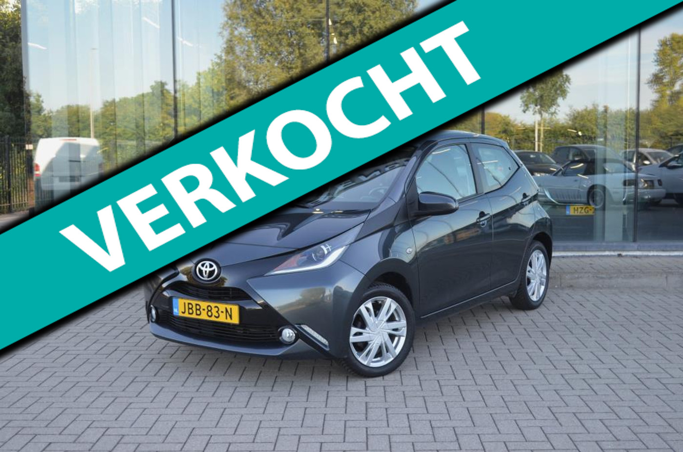 Toyota Toyota Aygo 1.0 VVT-i x-play | Camera | Cruise controle | Airco | Bluetooth 2017 - voorkant