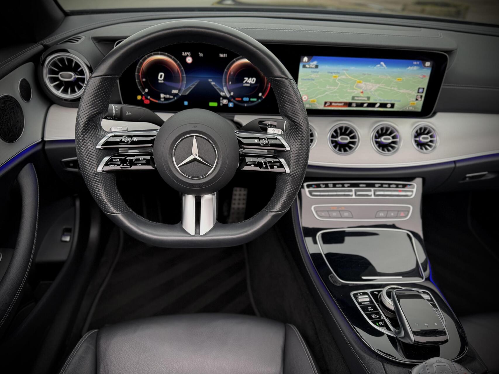 Foto van Mercedes-Benz E 300