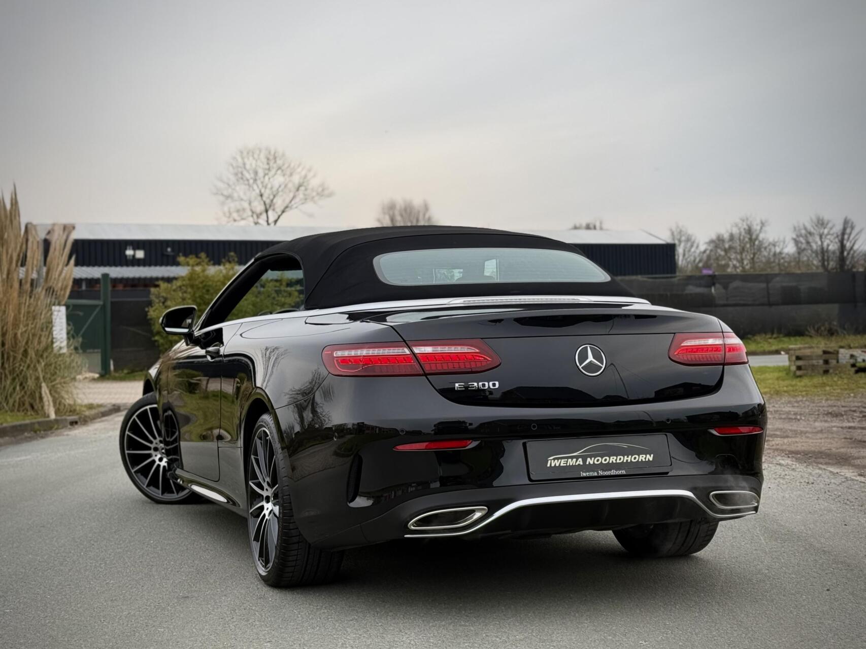 Foto van Mercedes-Benz E 300