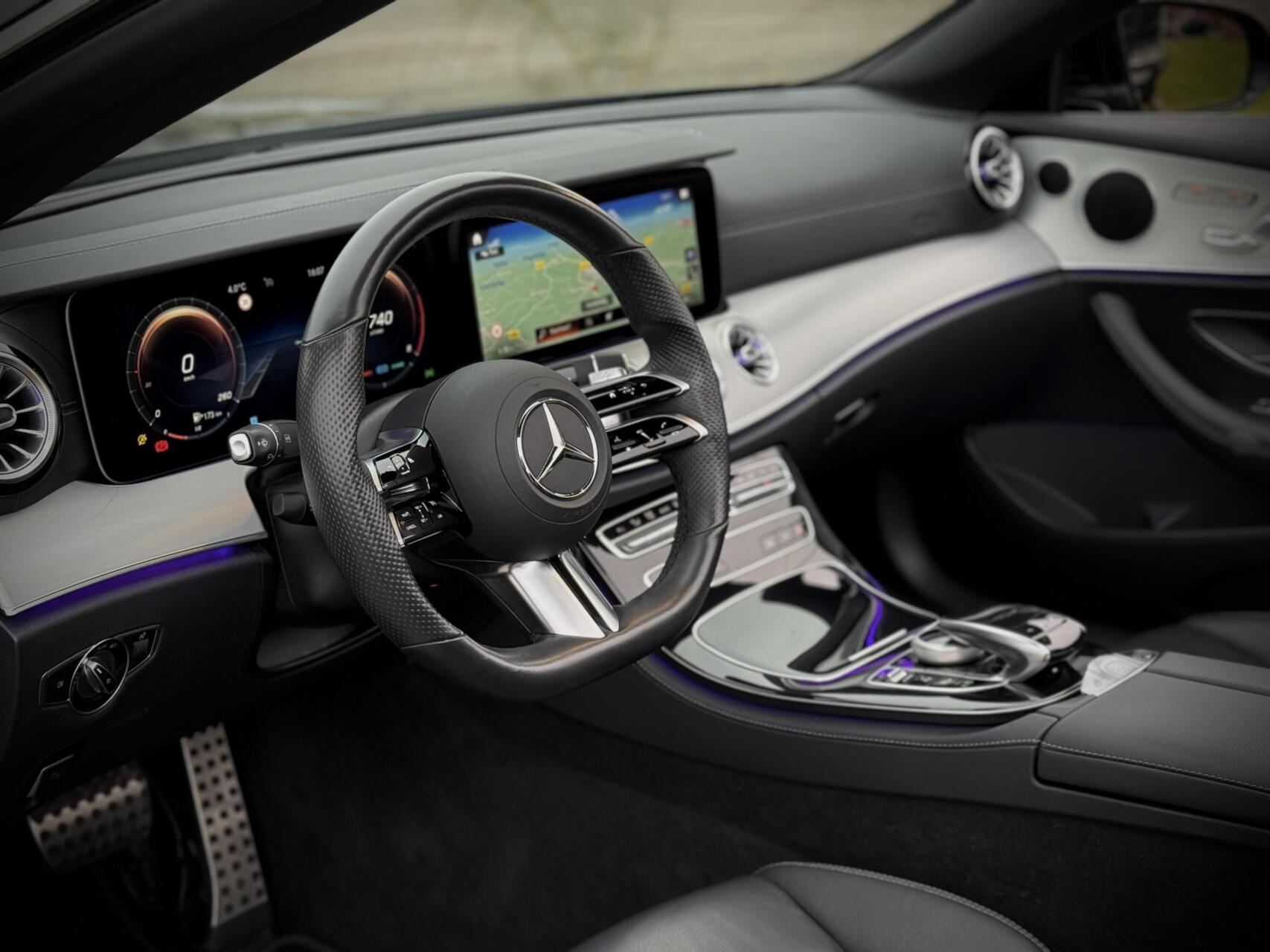 Foto van Mercedes-Benz E 300