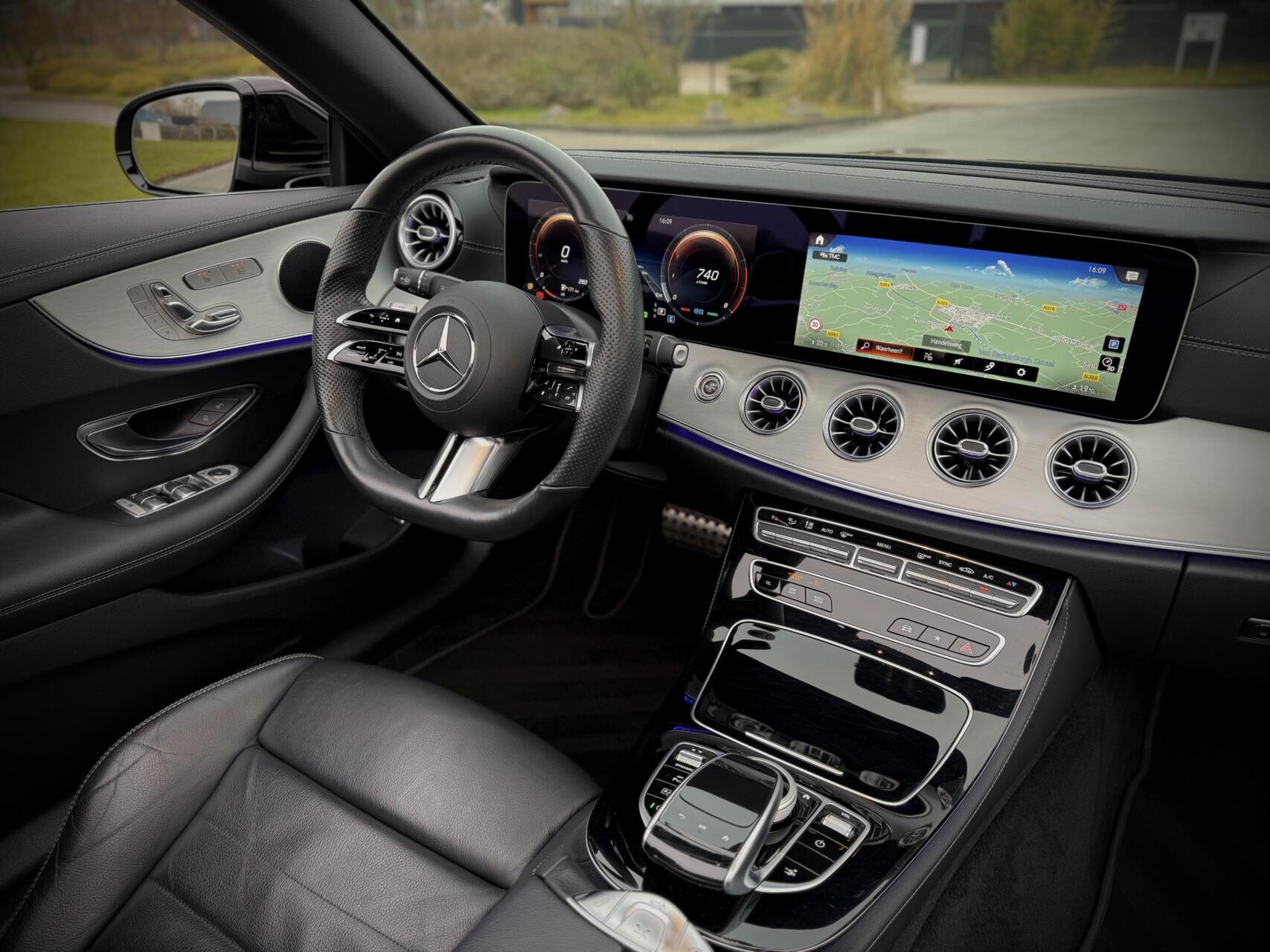 Foto van Mercedes-Benz E 300
