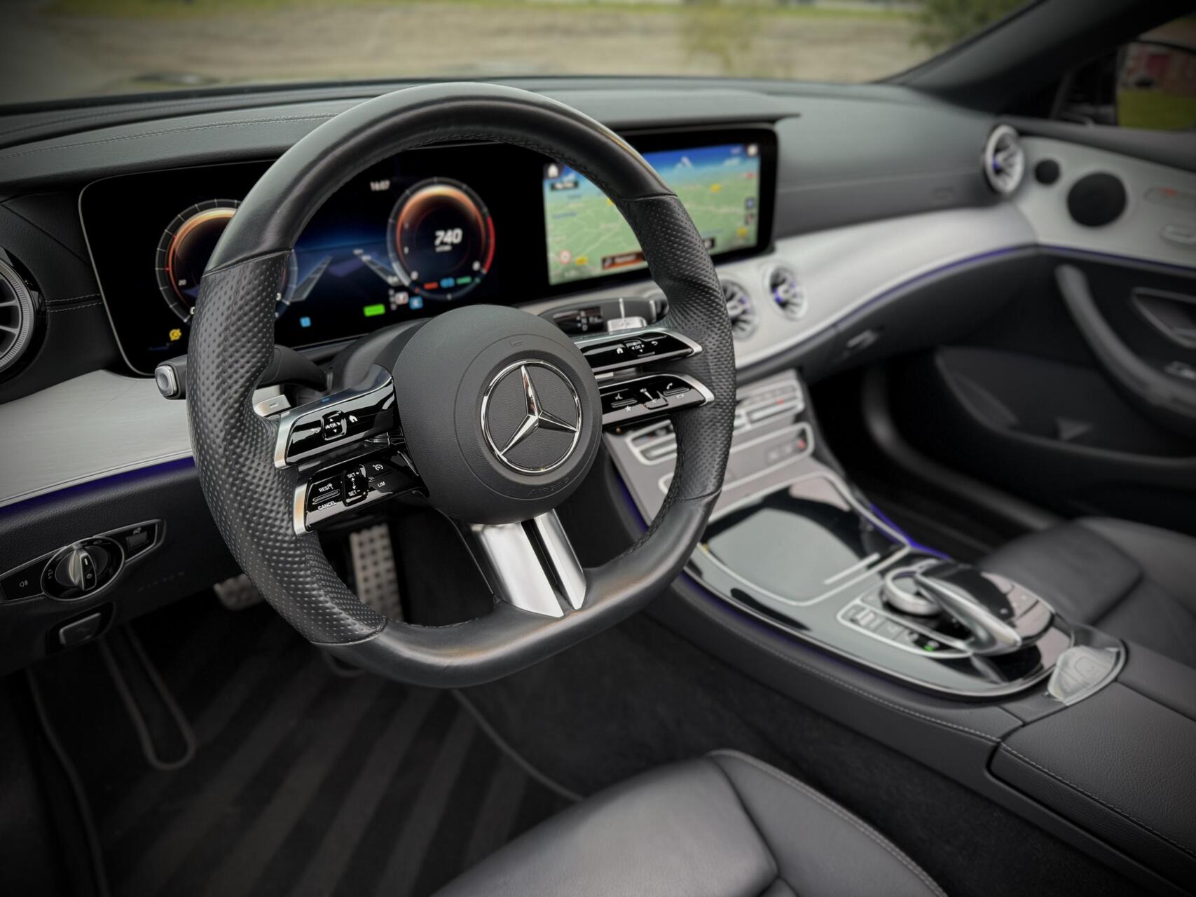 Foto van Mercedes-Benz E 300