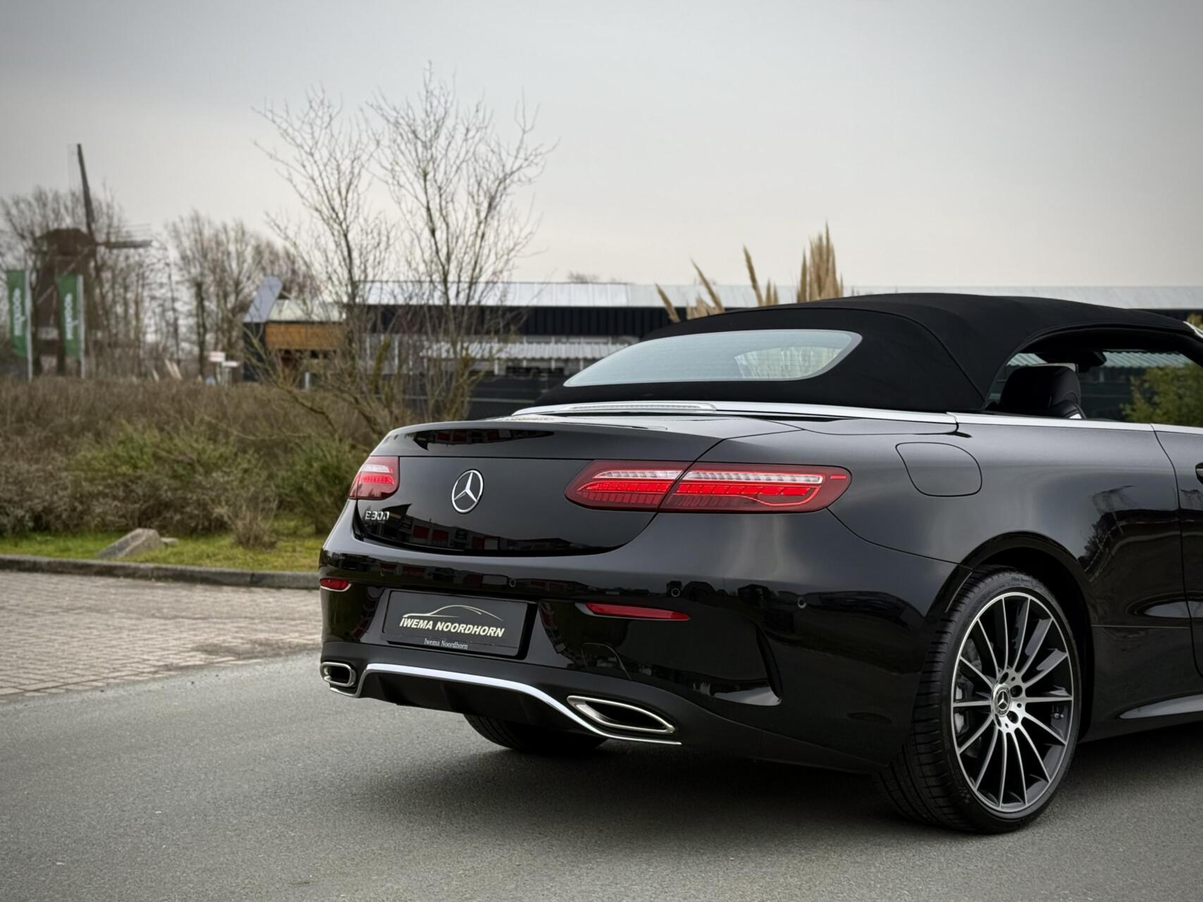 Foto van Mercedes-Benz E 300