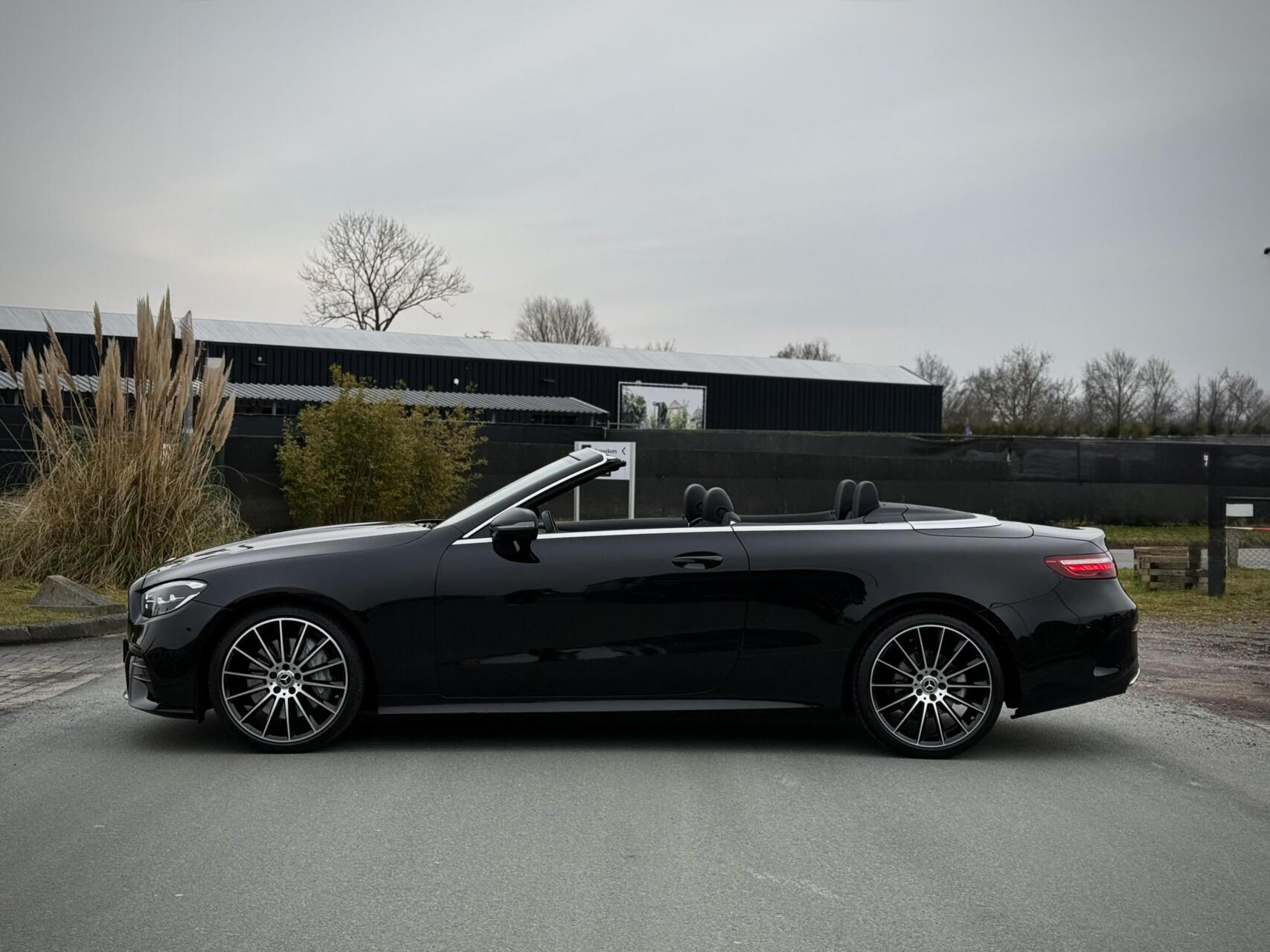 Foto van Mercedes-Benz E 300