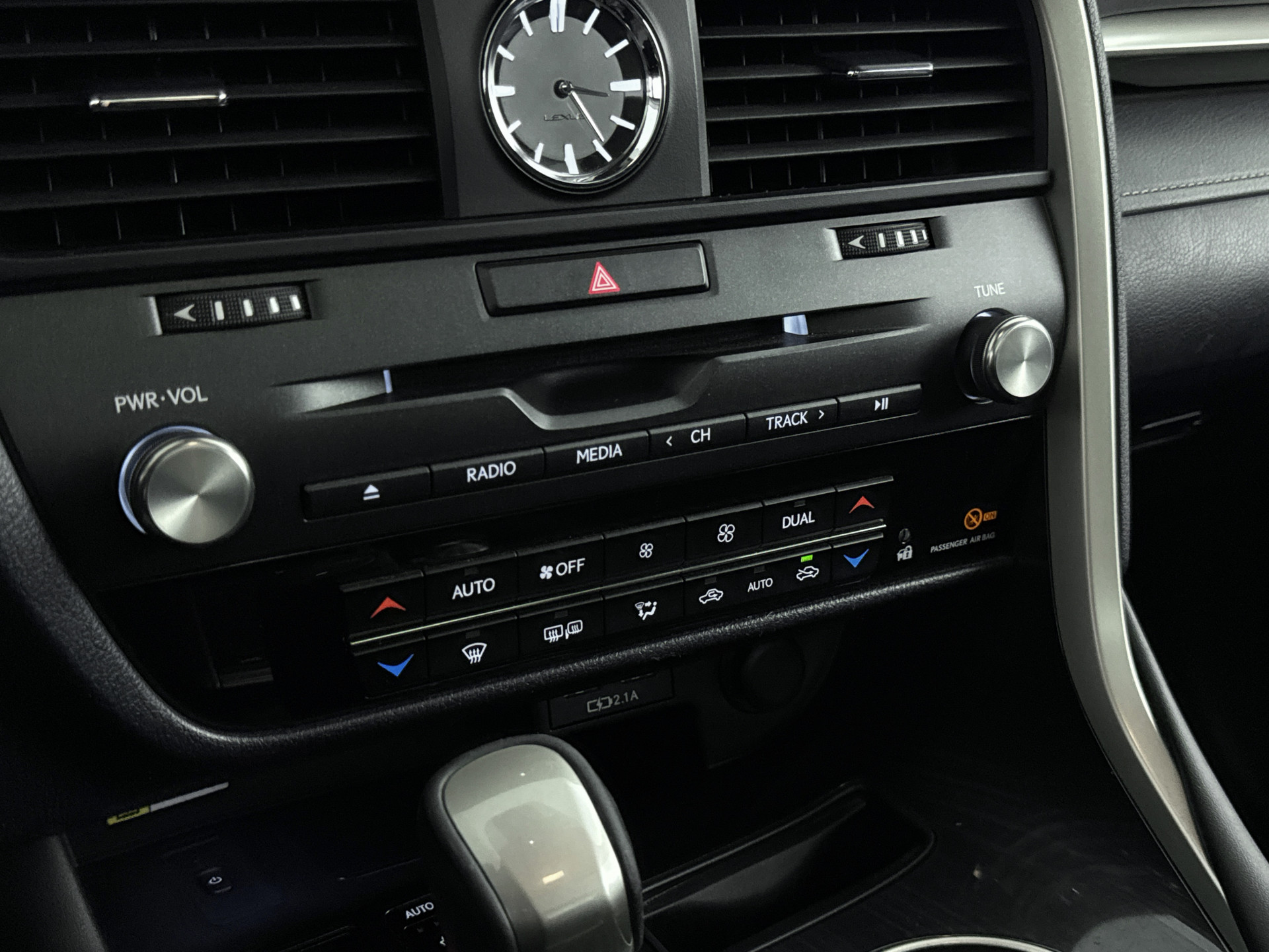 Foto van Lexus Lexus Rx450h