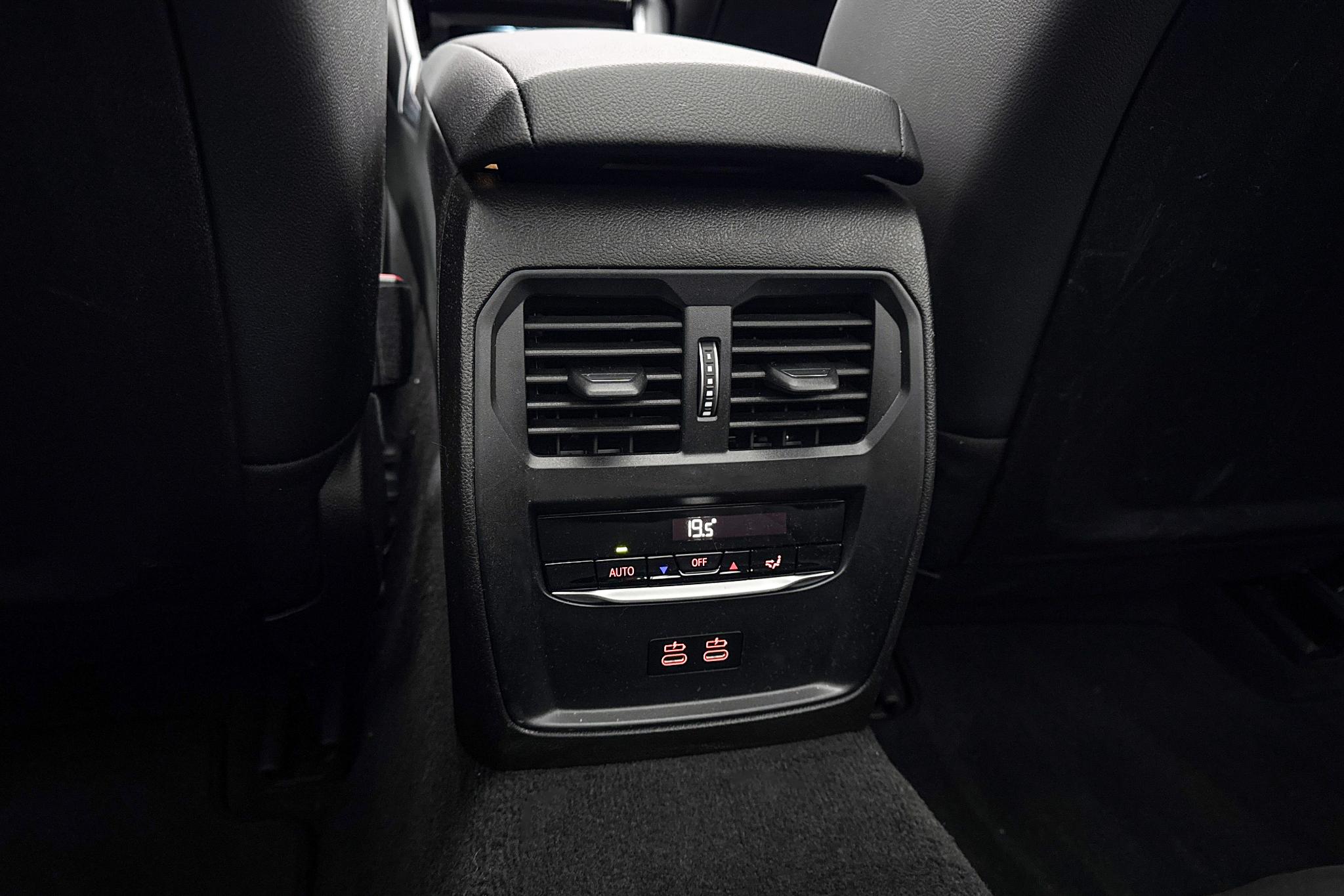 Foto van BMW 330e