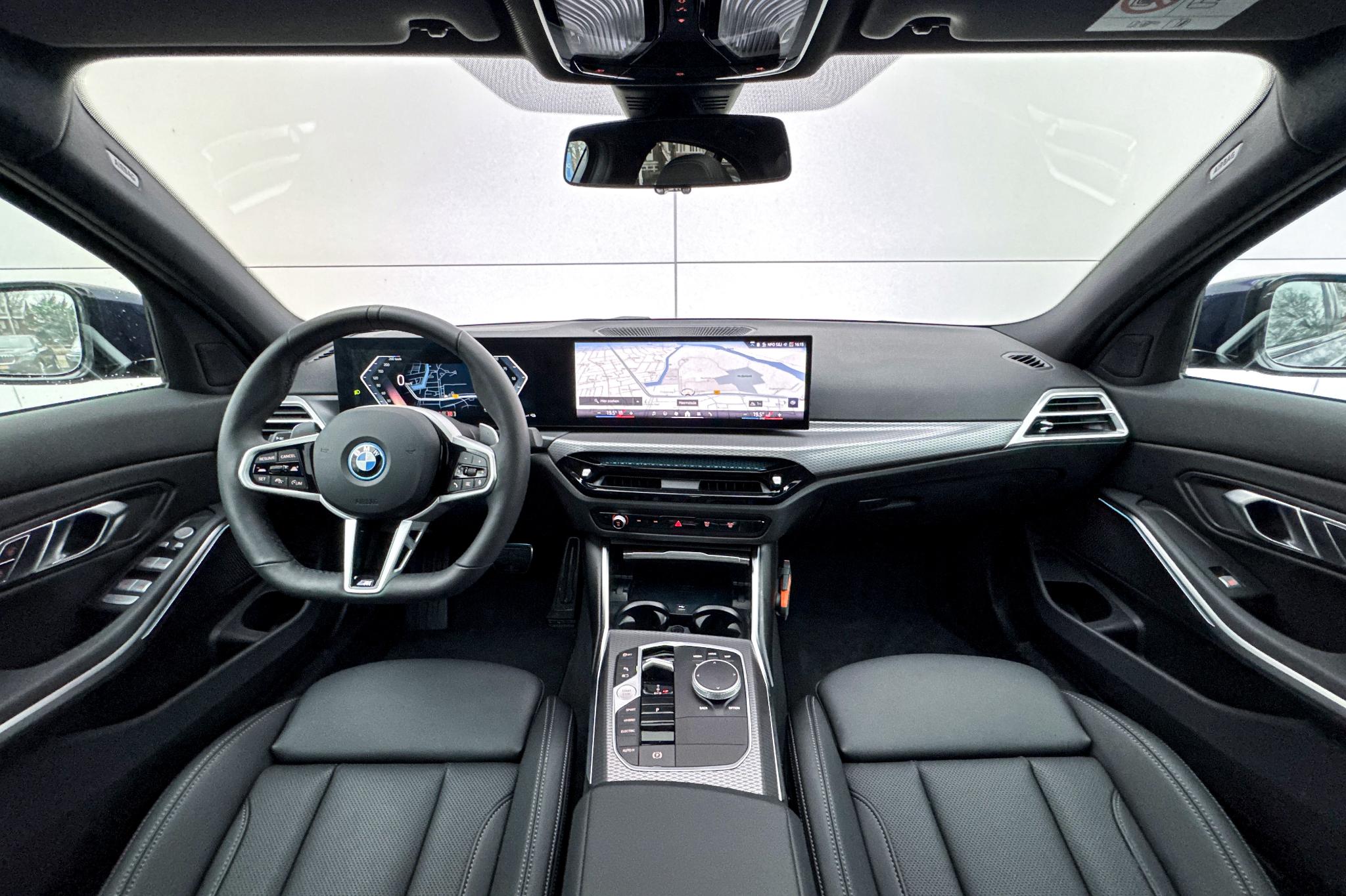 Foto van BMW 330e