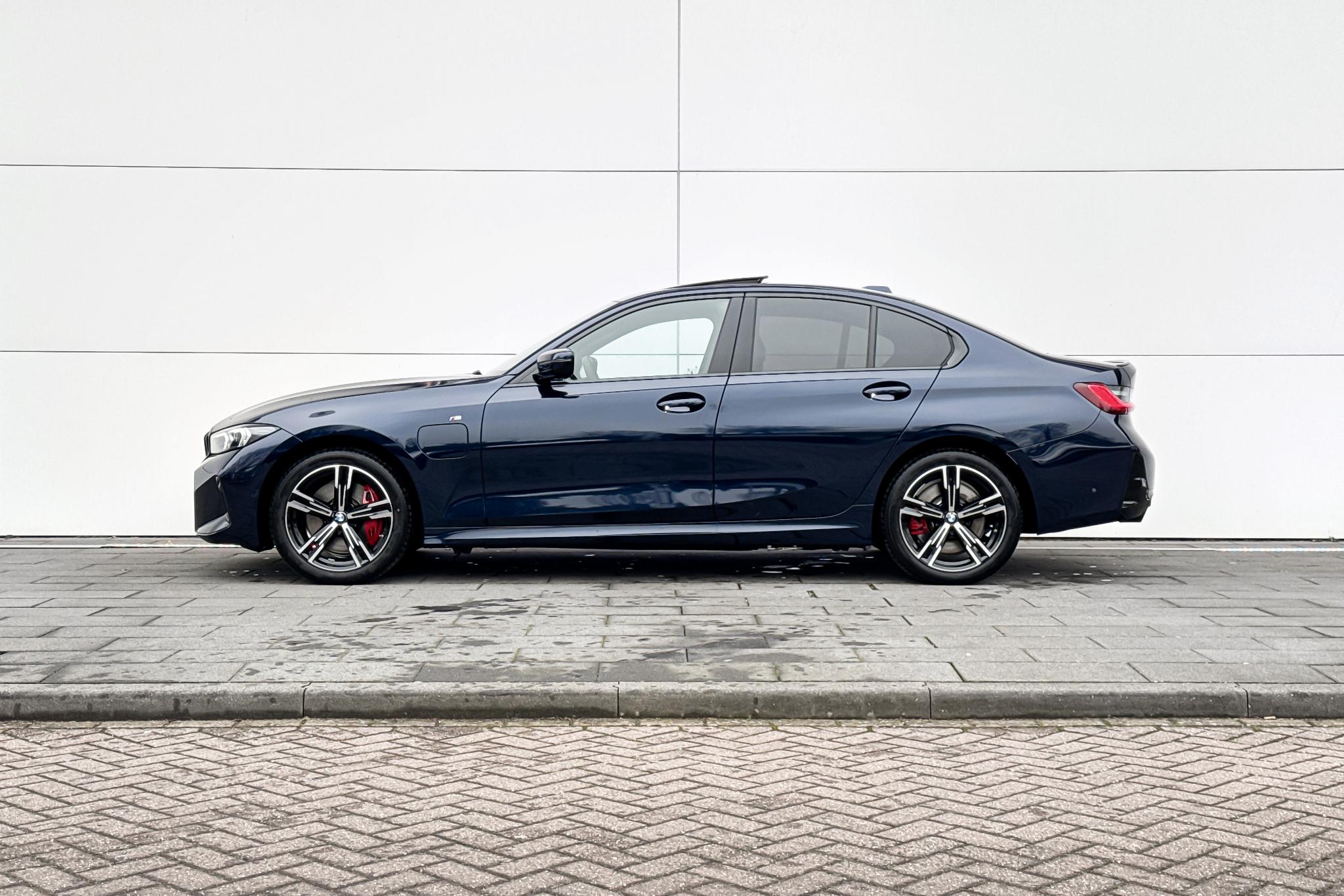 Foto van BMW 330e