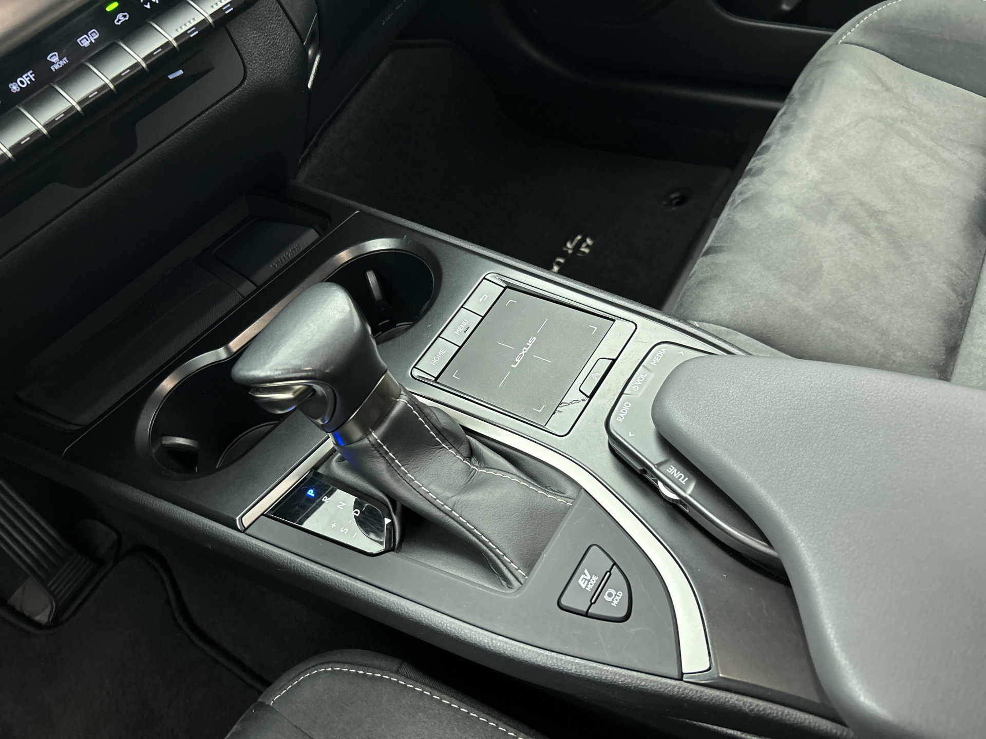 Foto van Lexus Ux