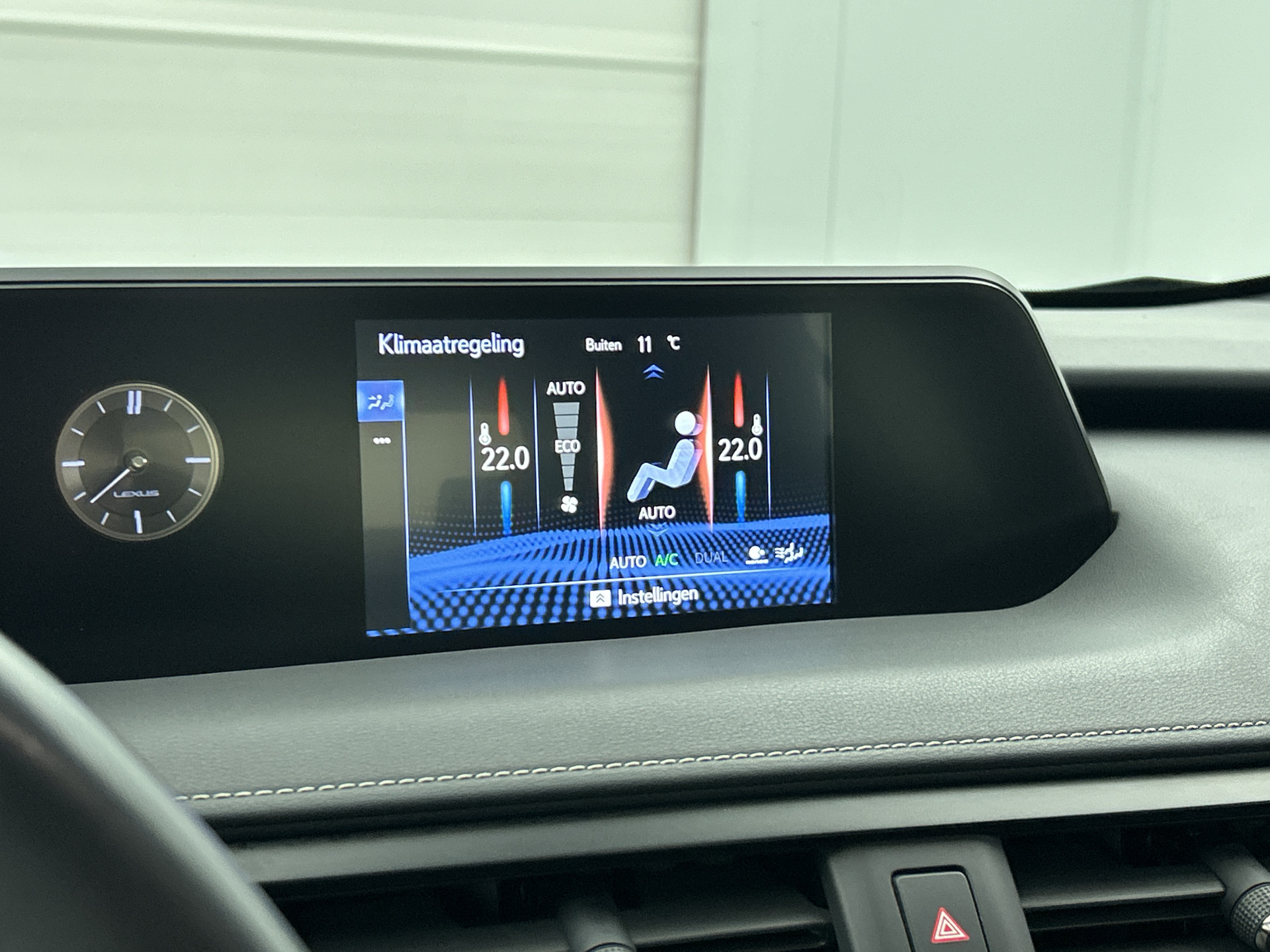 Foto van Lexus Ux