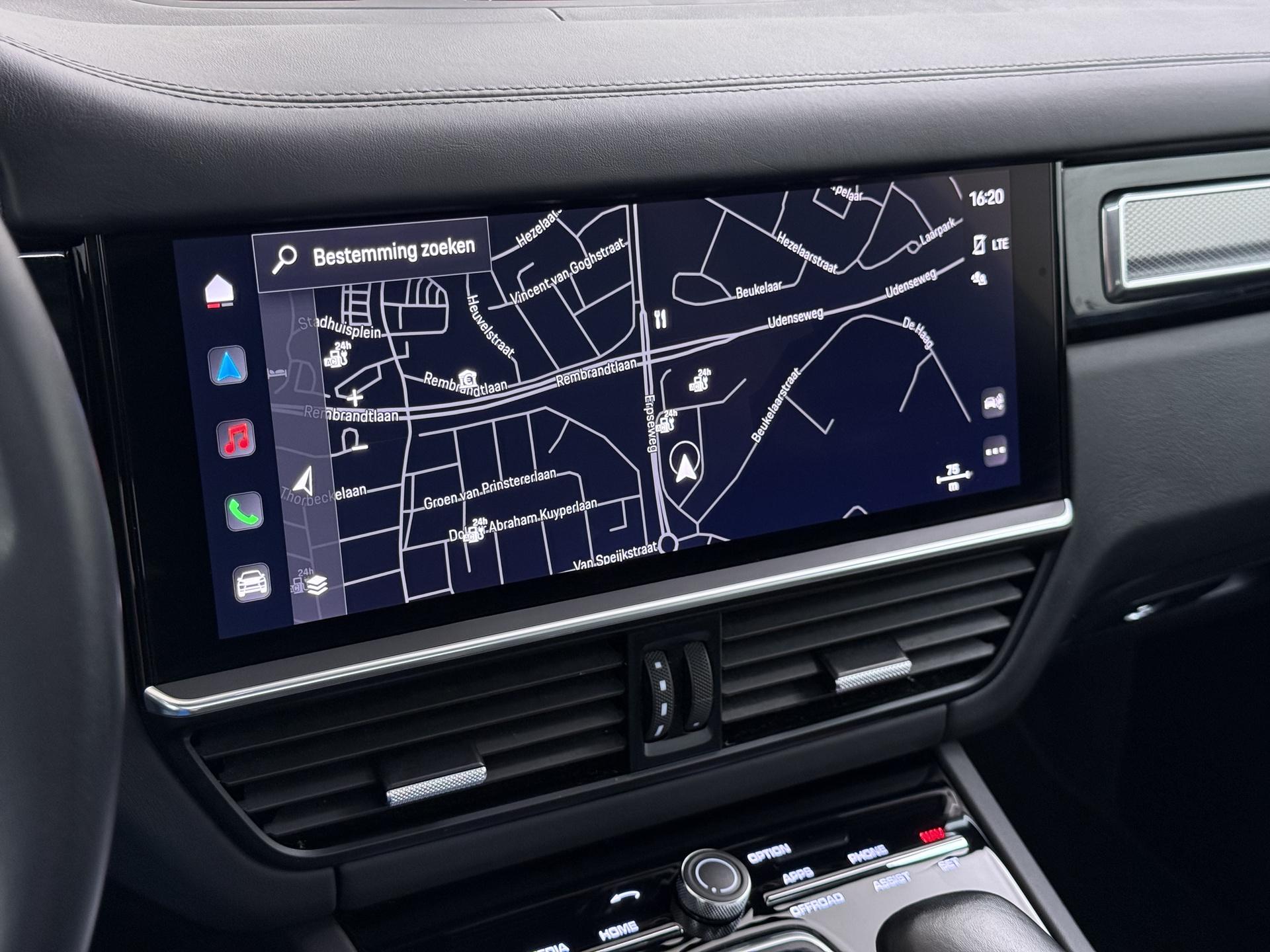 Foto van Porsche Cayenne E-hybrid