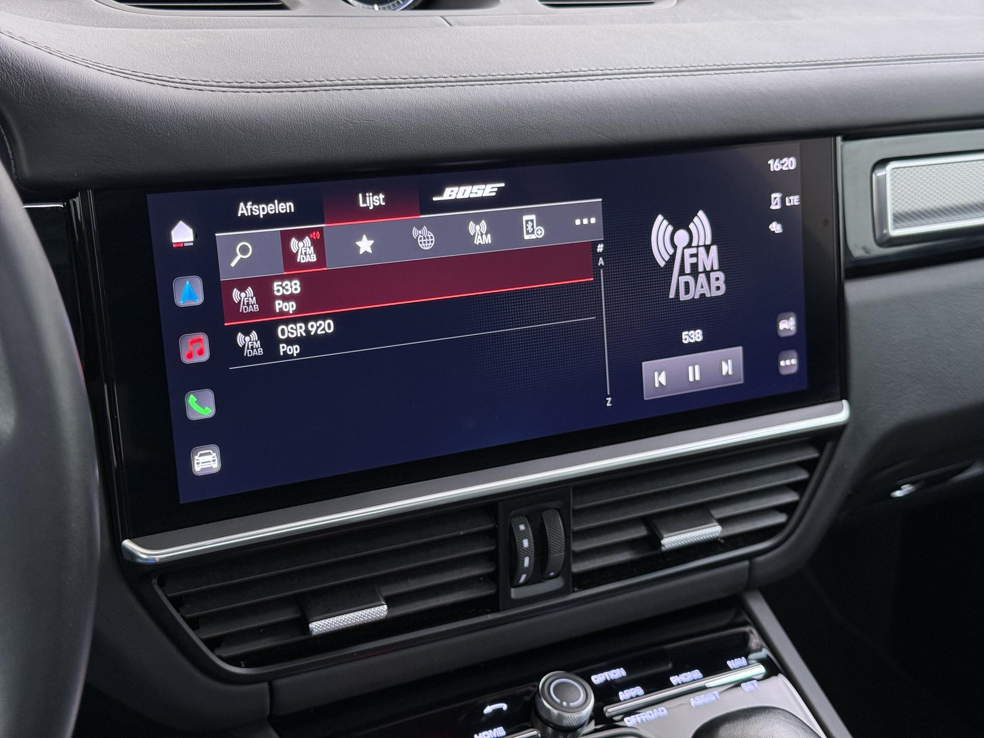 Foto van Porsche Cayenne E-hybrid