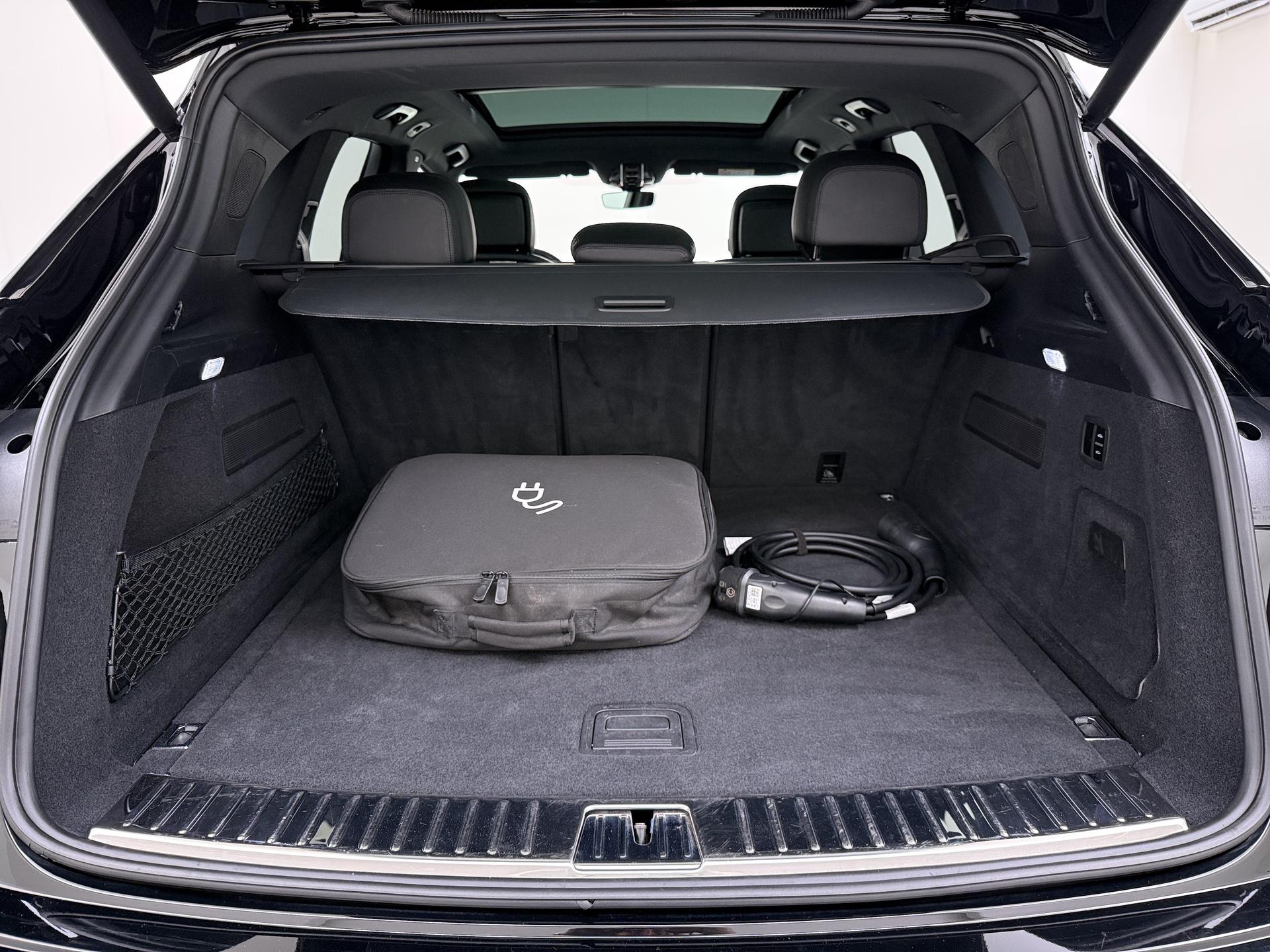 Foto van Porsche Cayenne E-hybrid