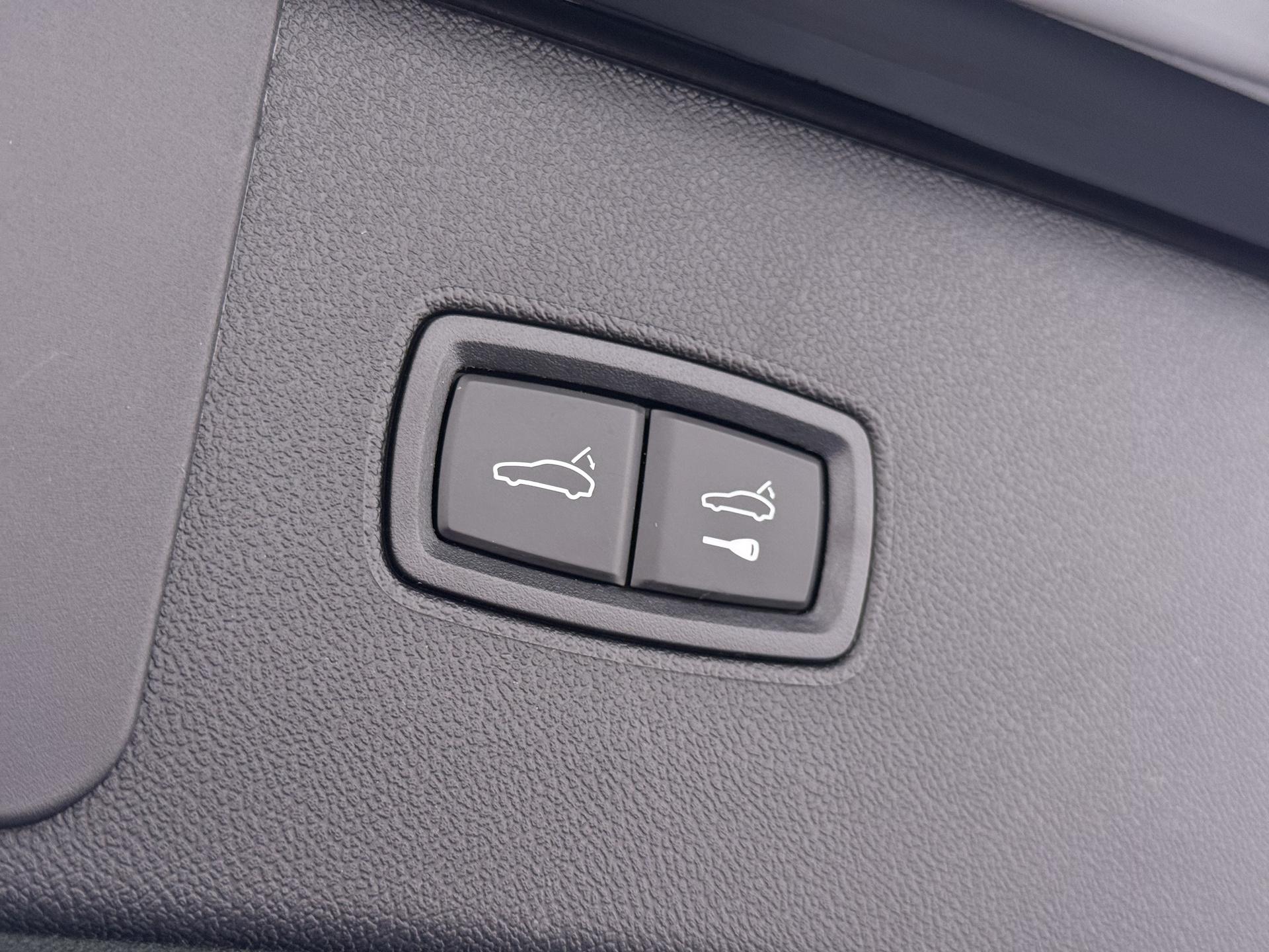 Foto van Porsche Cayenne E-hybrid