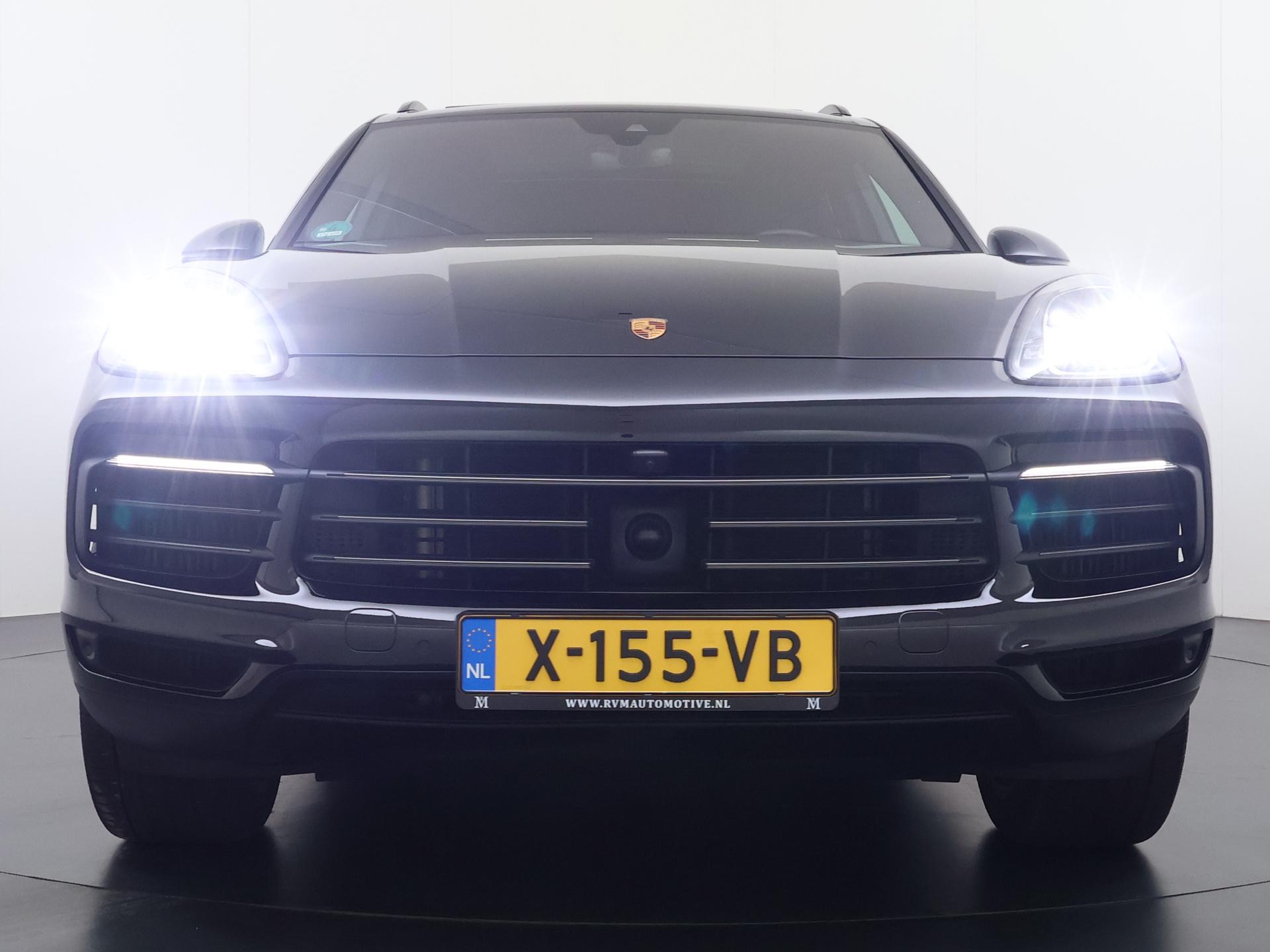Foto van Porsche Cayenne E-hybrid