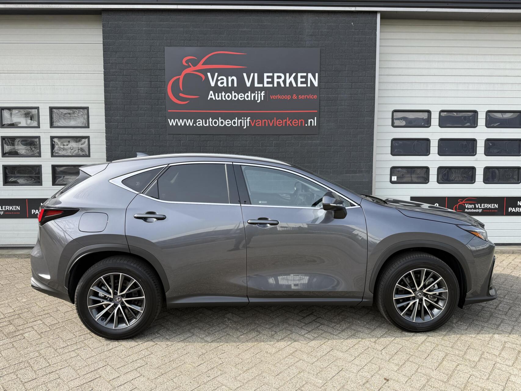 Foto van Lexus NX