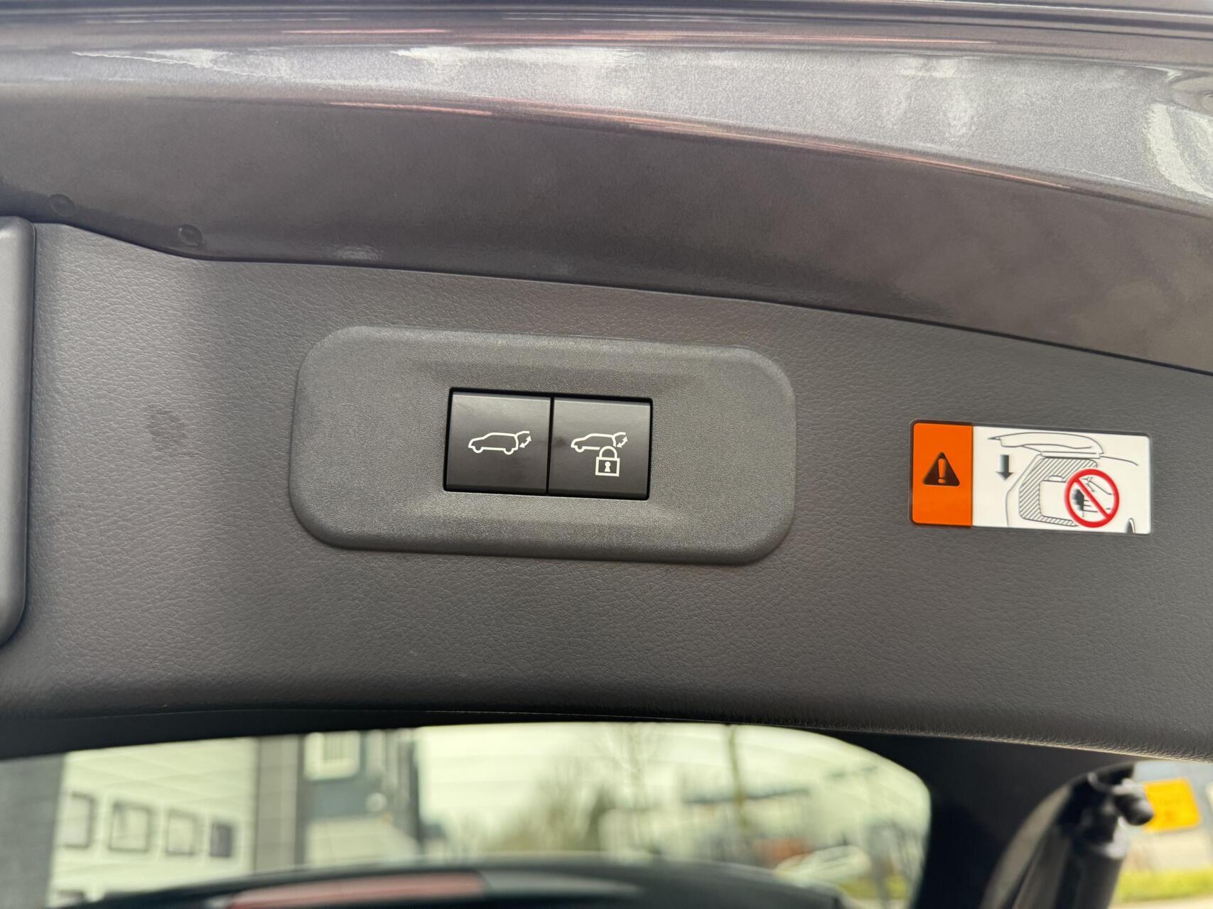 Foto van Lexus NX