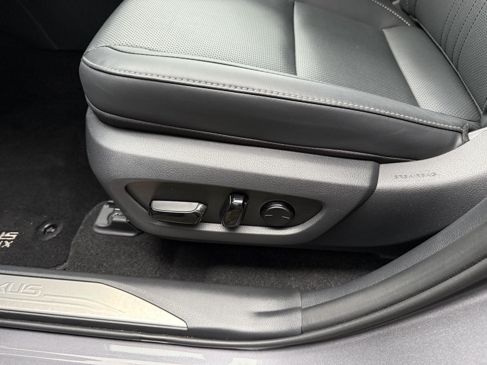 Foto van Lexus NX