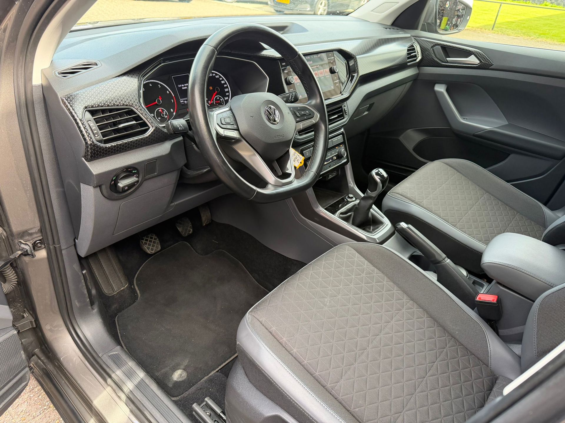 Foto van Volkswagen T-cross