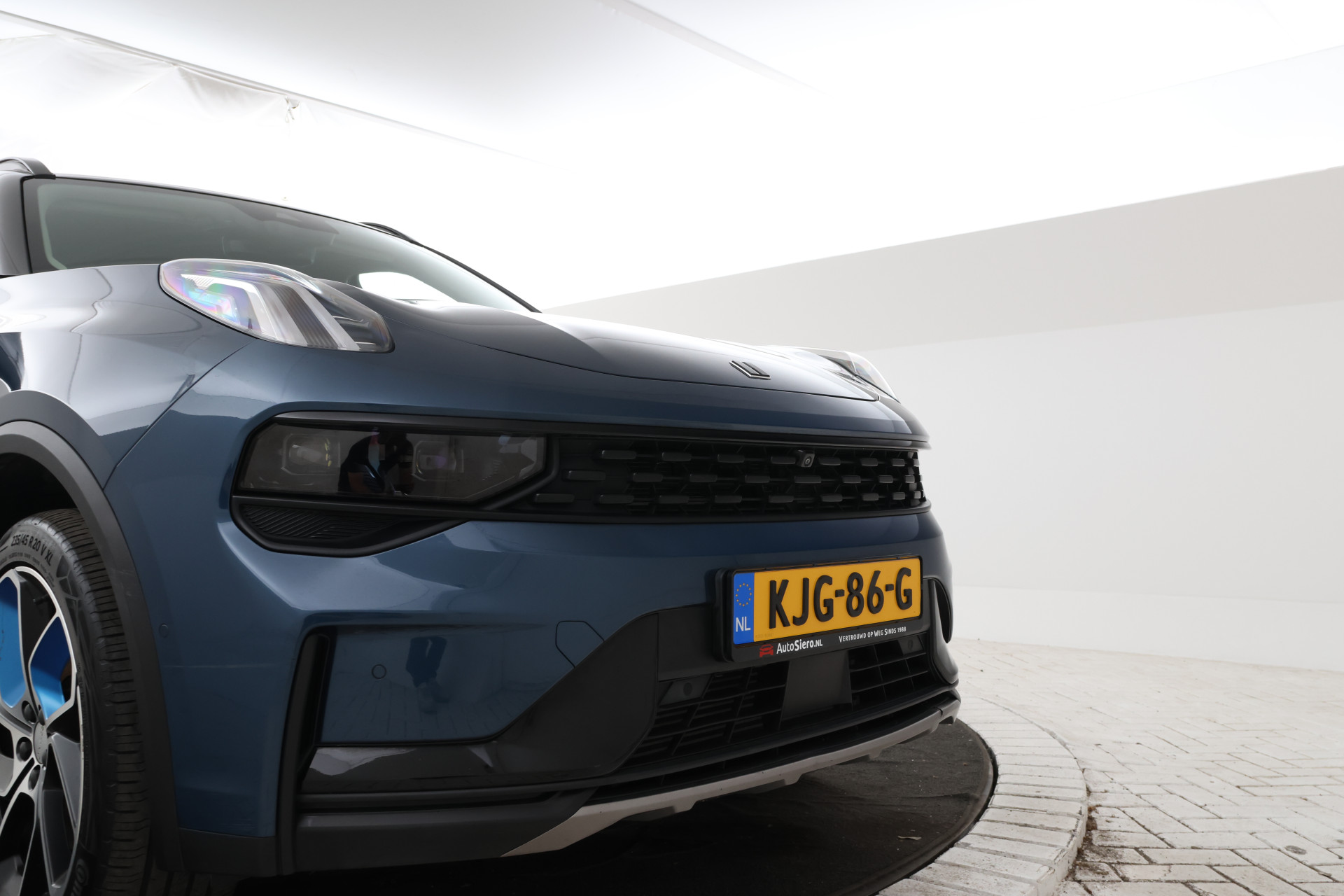 Foto van Lynk&co LYNK & Co 01