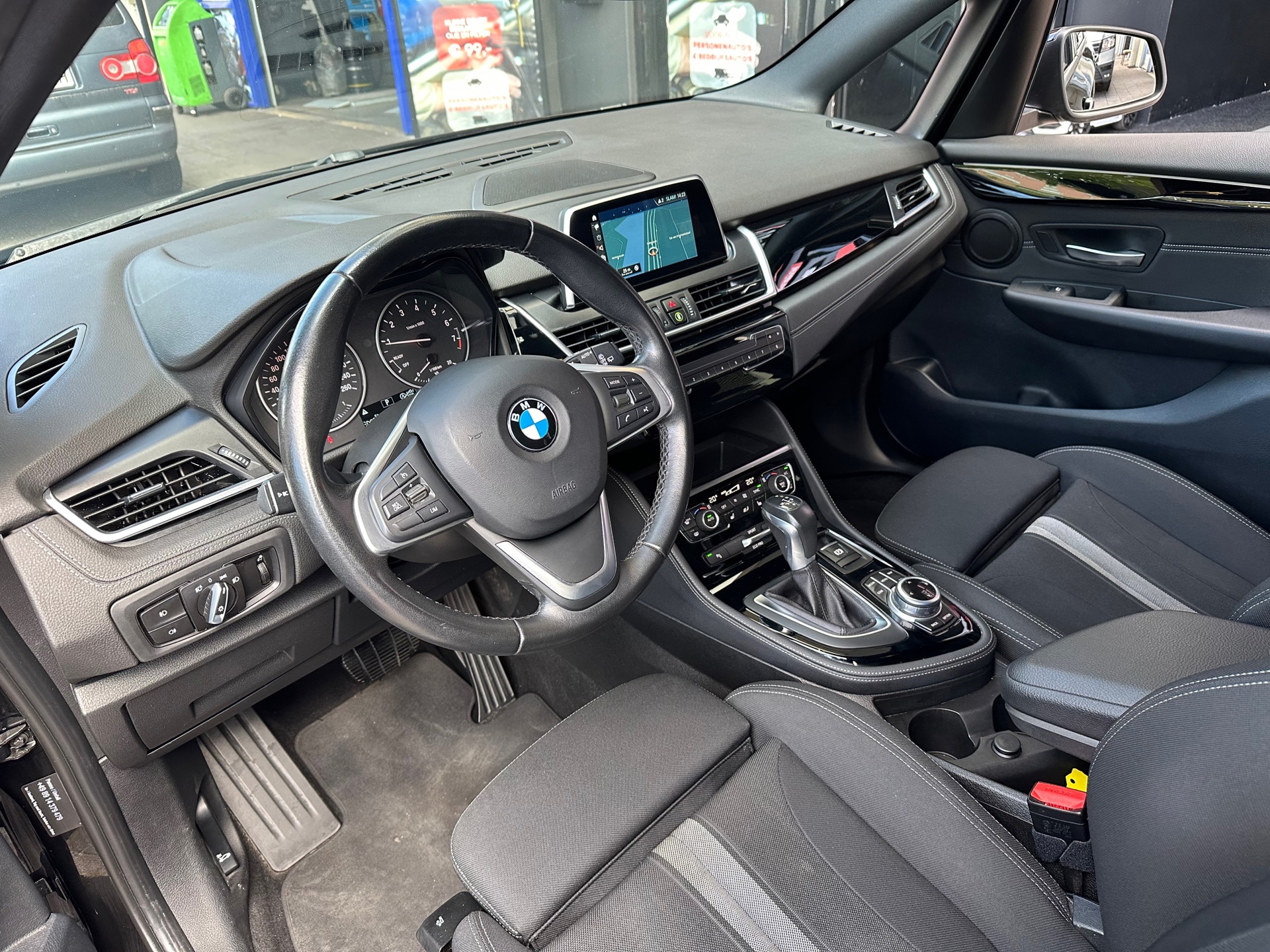Foto van BMW 220i Active Tourer