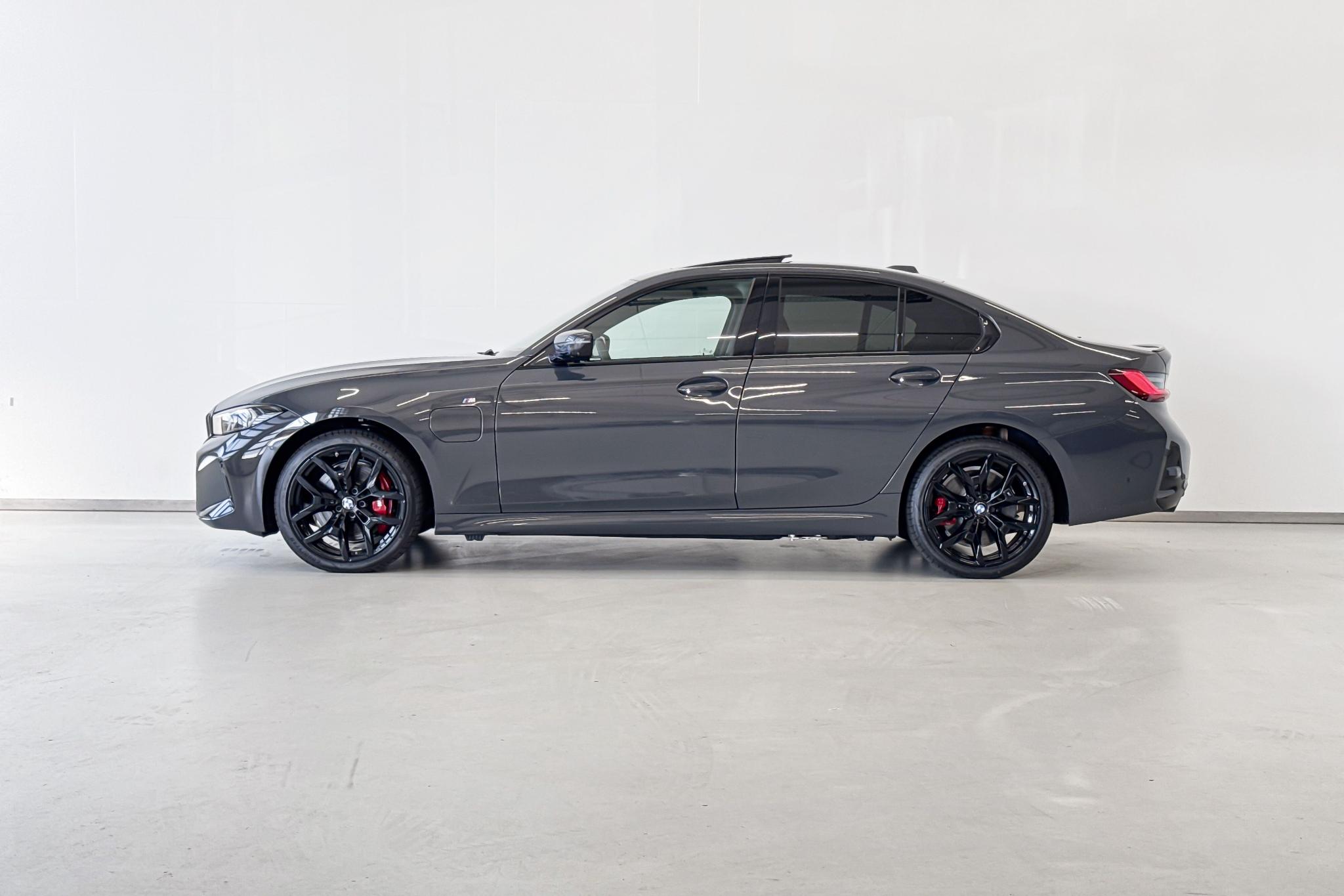 Foto van BMW 330e