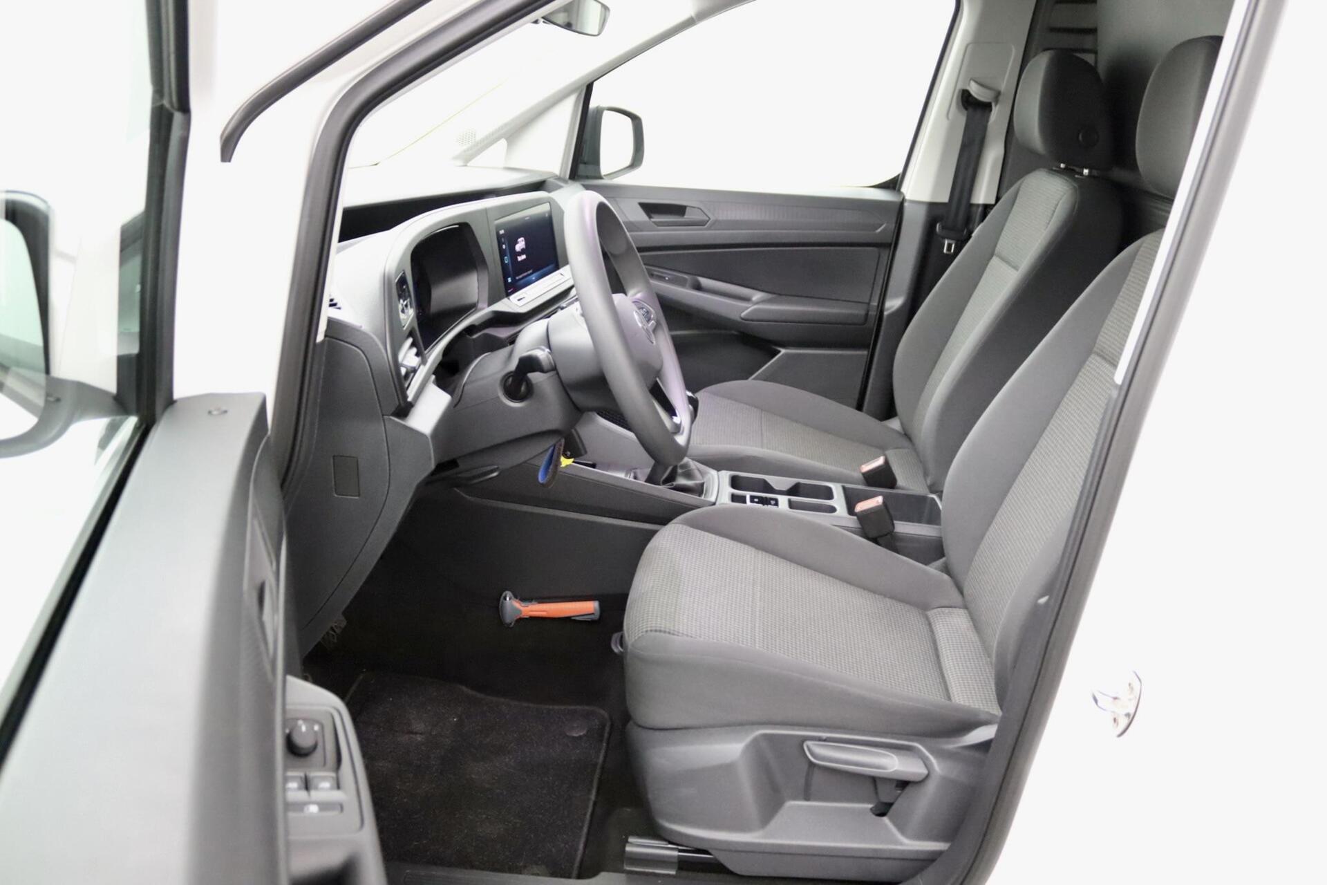 Foto van Volkswagen Caddy Modified Partition Wall