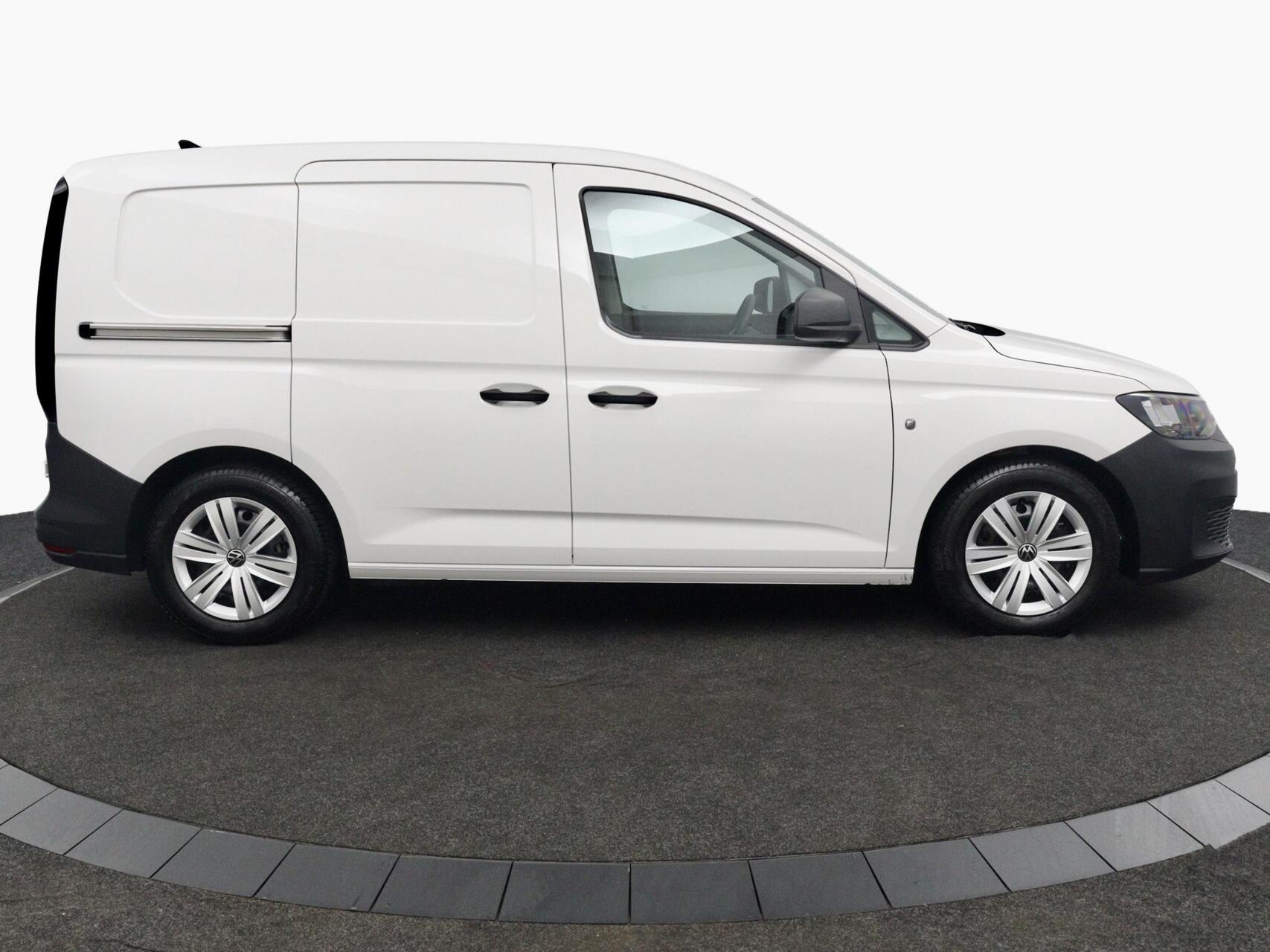 Foto van Volkswagen Caddy Modified Partition Wall