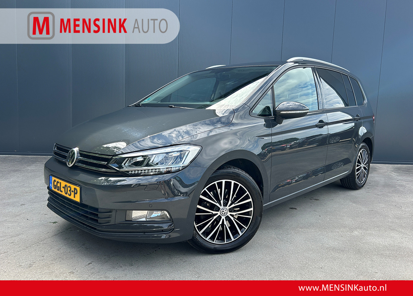 Volkswagen Touran 1.4 TSI AUTOMAAT COMFORTLINE TREKHAAK NAVI ADAPT CRUISE ECC LMV 2016 - voorkant