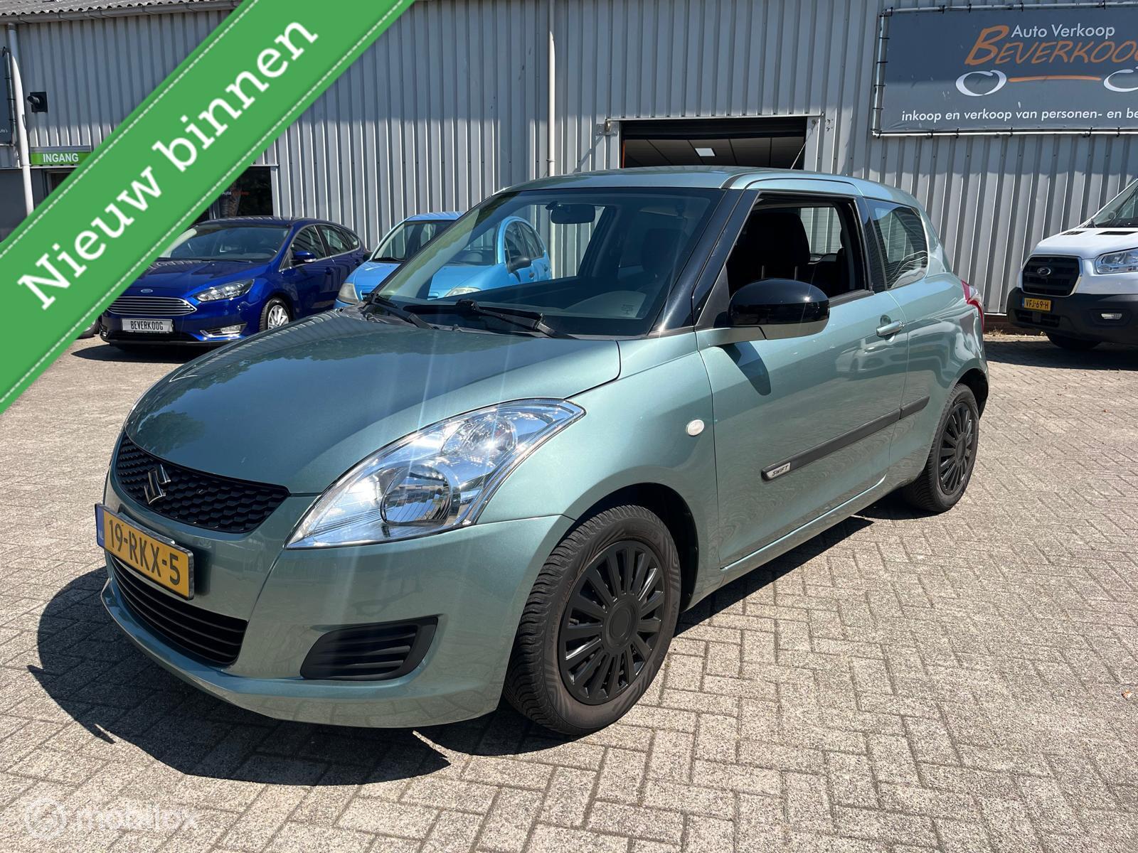 Suzuki Swift 1.2 Summer / Black Pakket 2011 - voorkant