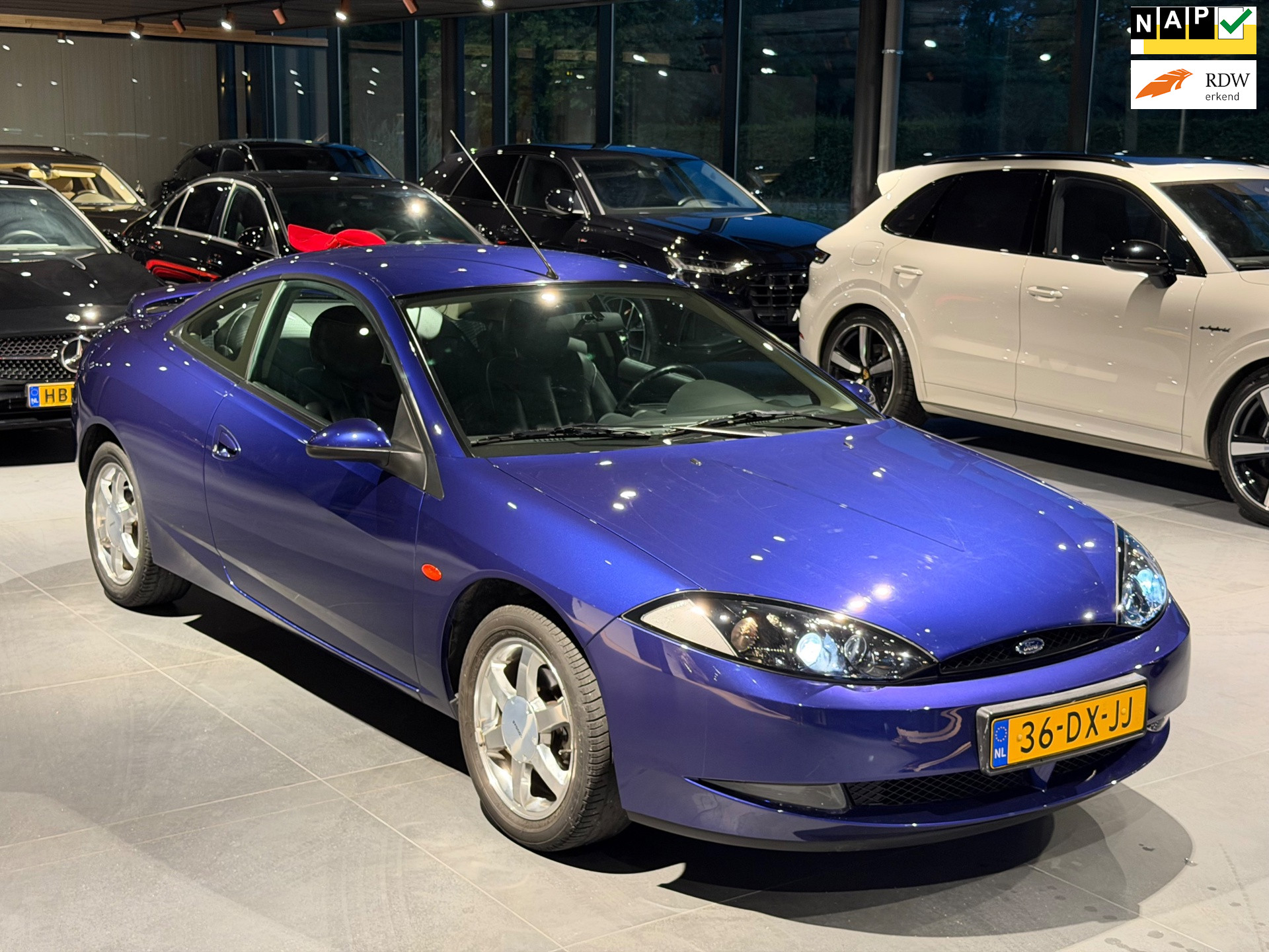 Ford Cougar 2.5-24V V6 UNIEK EXEMPLAAR NIEUWSTAAT 1e eigr NAP 2000 - voorkant