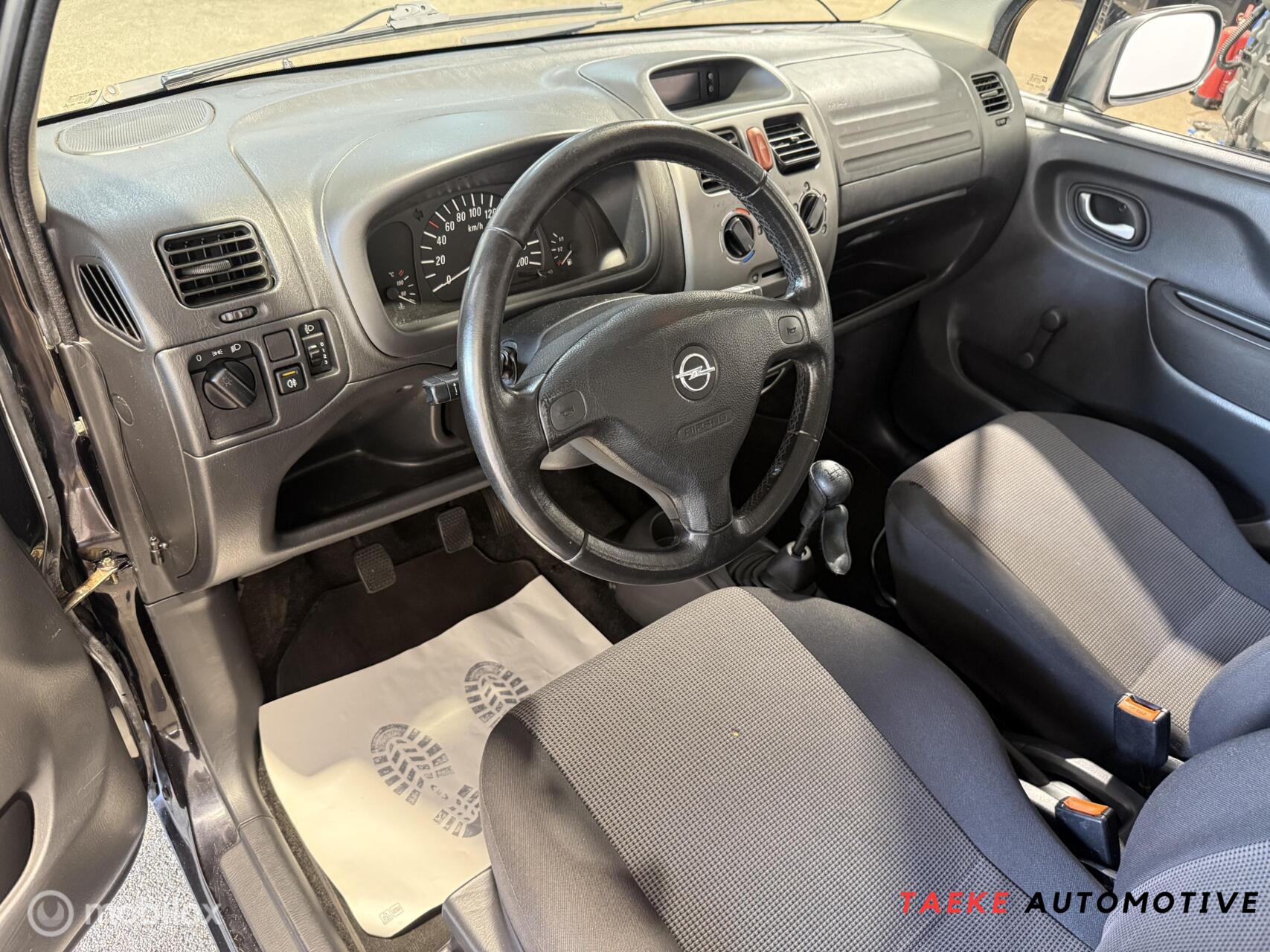 Foto van Opel Agila