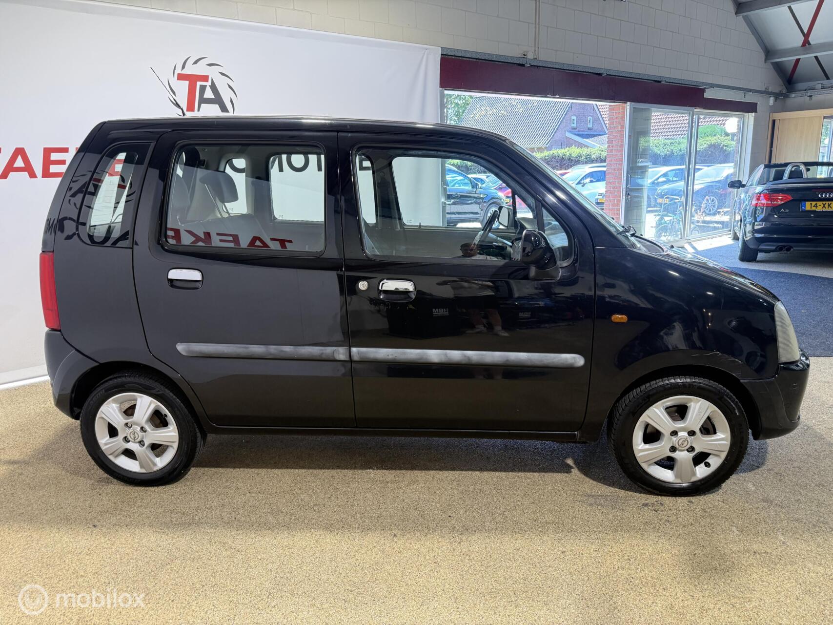 Foto van Opel Agila