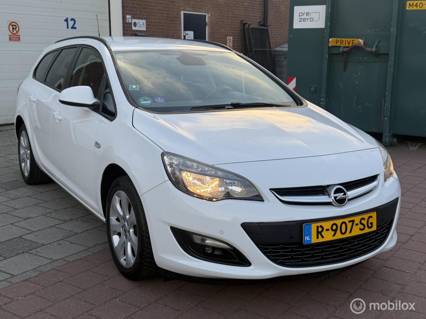 Foto van OPEL ASTRA SPORTS TOURER