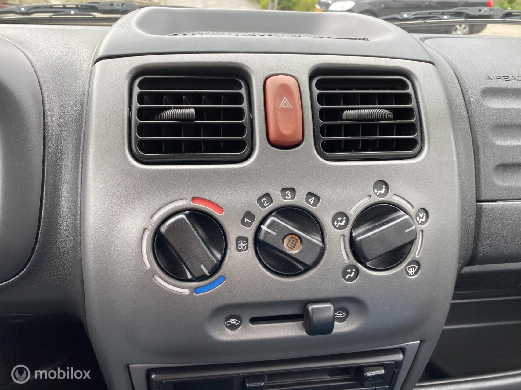 Foto van Opel Agila