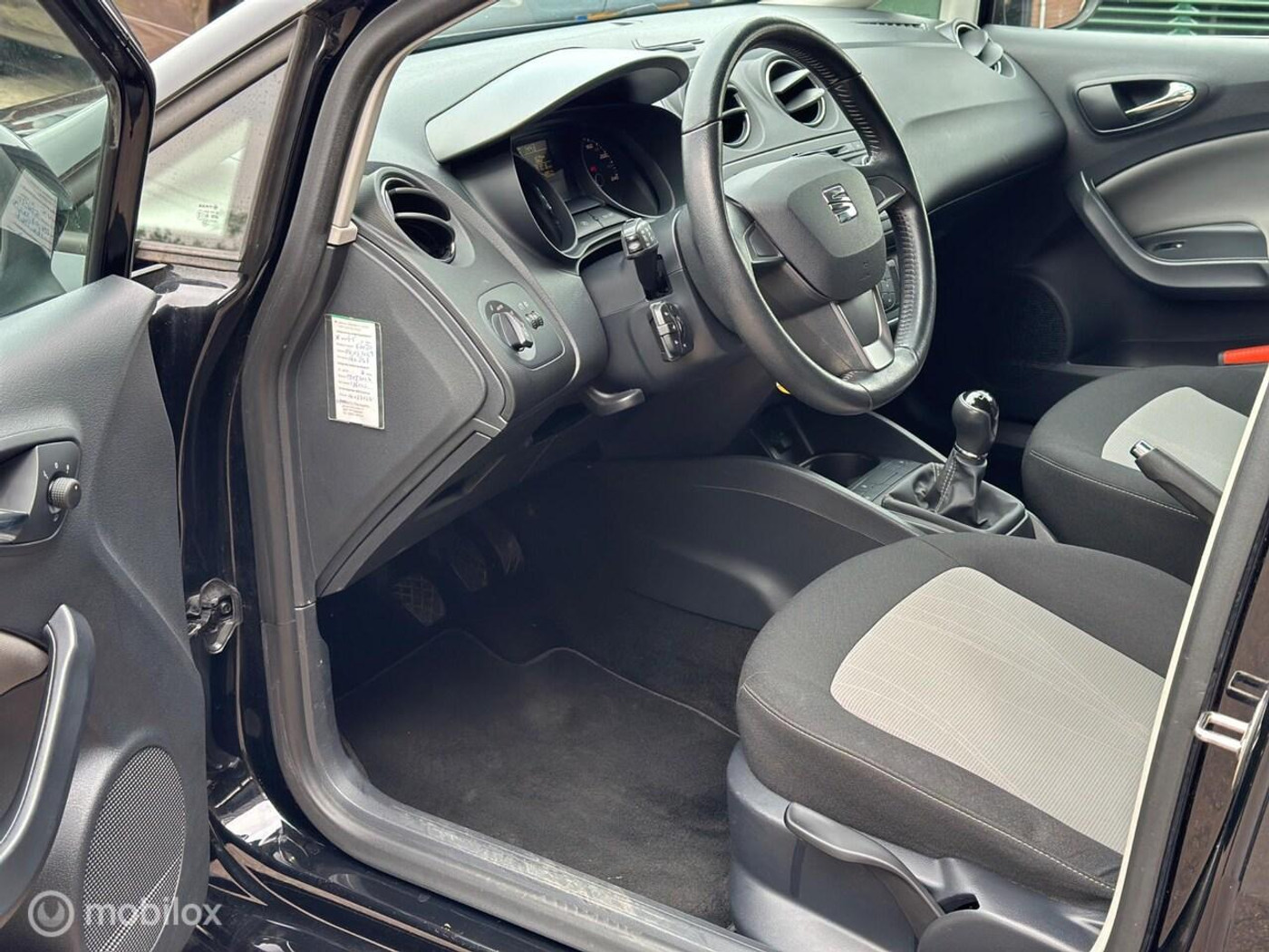 Foto van Seat Ibiza ST