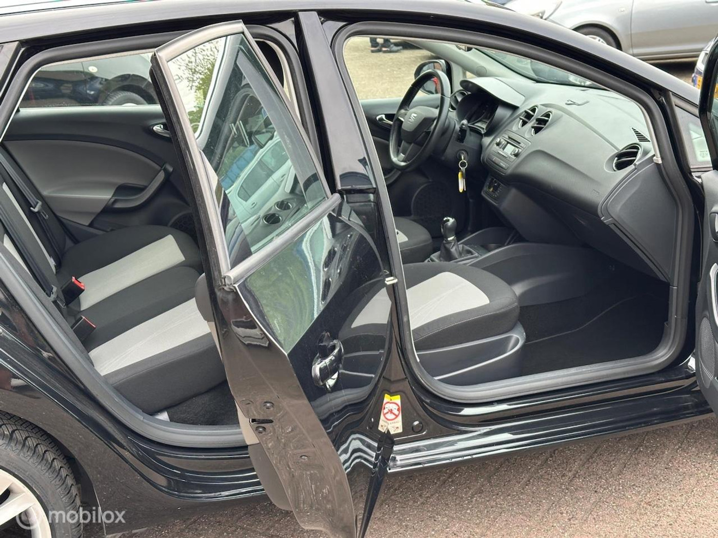 Foto van Seat Ibiza ST