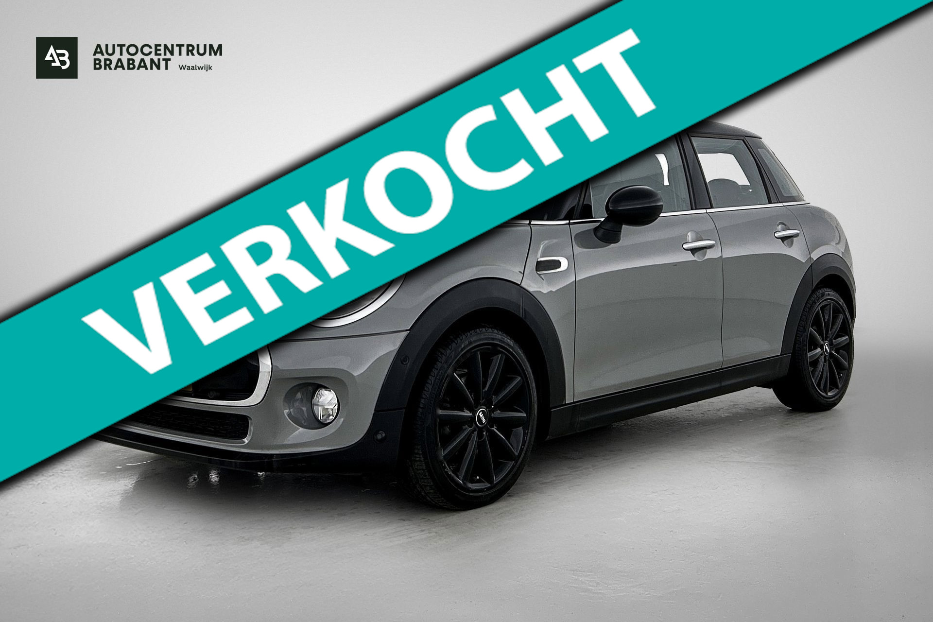 Mini Cooper 1.5 Cooper Chili Serious Business(Goed OnderH, Carplay, StoelV, Parkeersensoren, Leer, Led, Climate Con, Etc) 2018 - voorkant
