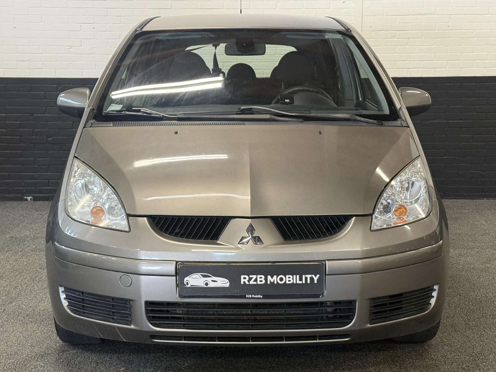 Foto van Mitsubishi Mitsubishi Colt