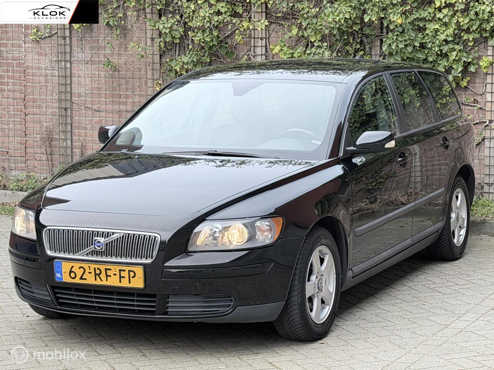 Volvo V50 1.8 Benzine NAP Airco Cruise Jaar APK 2005 - voorkant