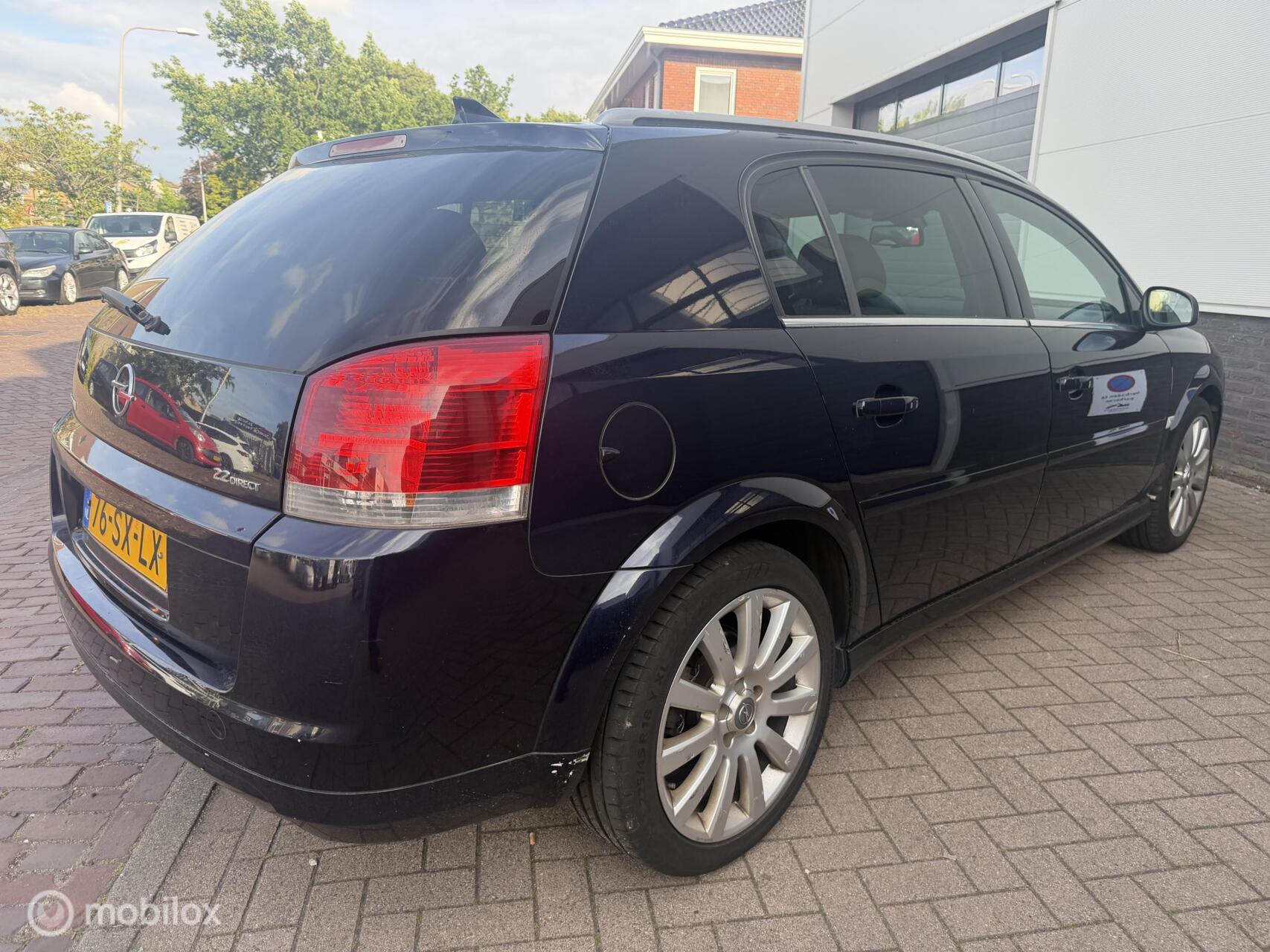 Foto van Opel Signum
