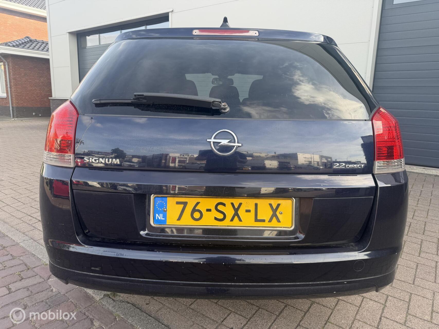 Foto van Opel Signum
