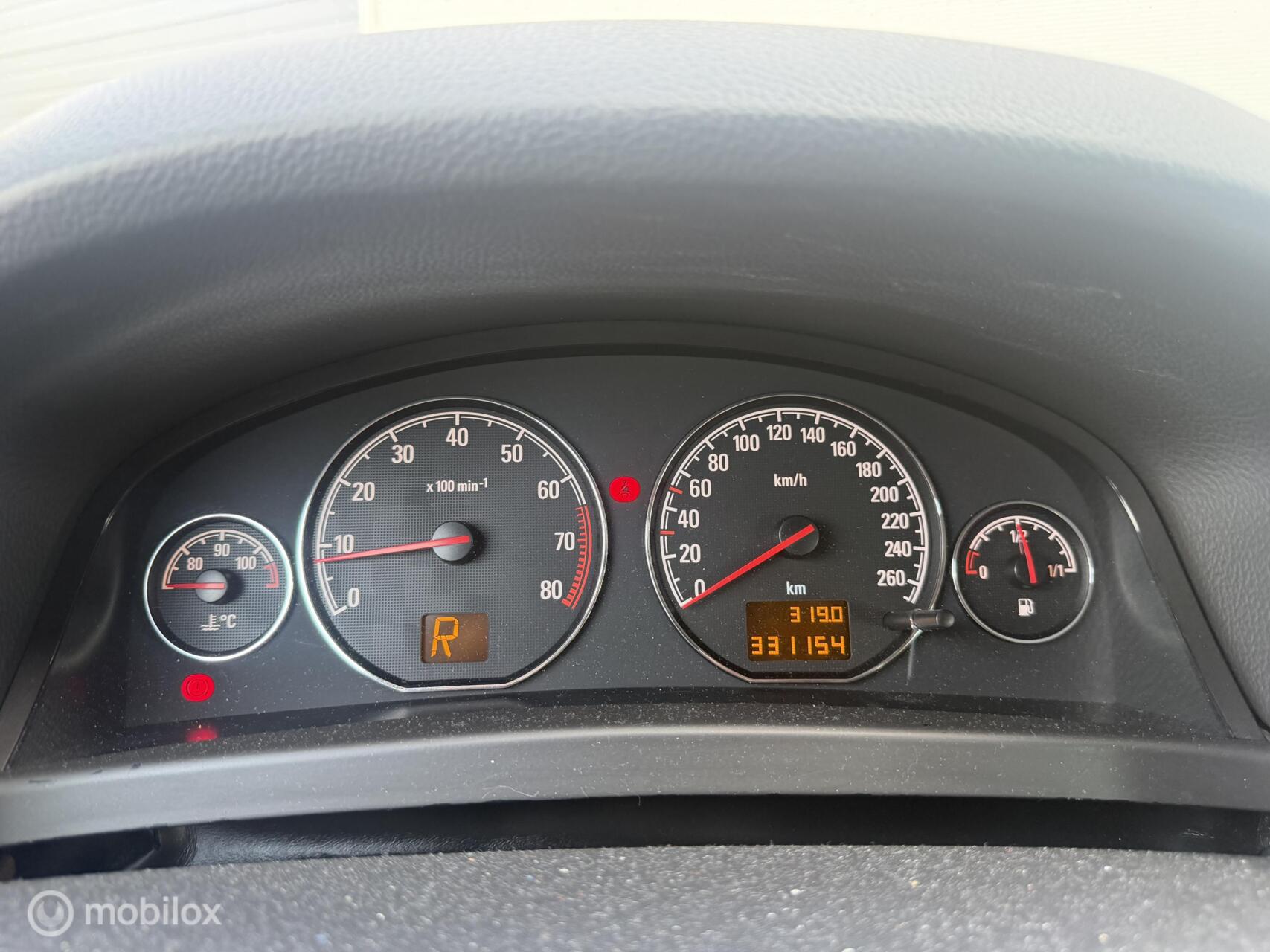 Foto van Opel Signum
