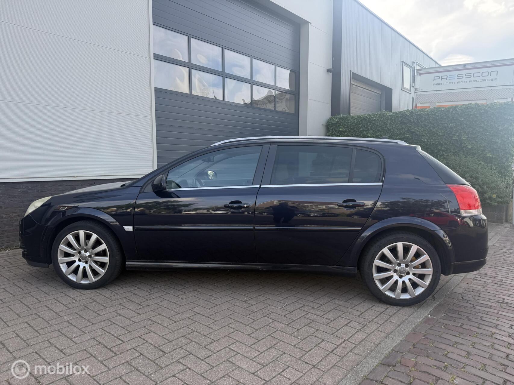 Foto van Opel Signum