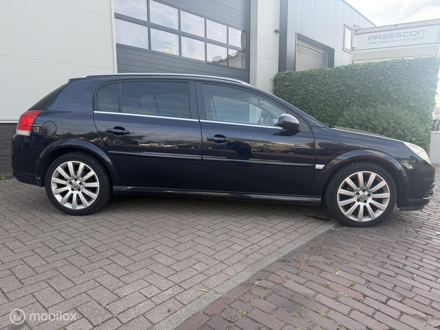 Foto van Opel Signum