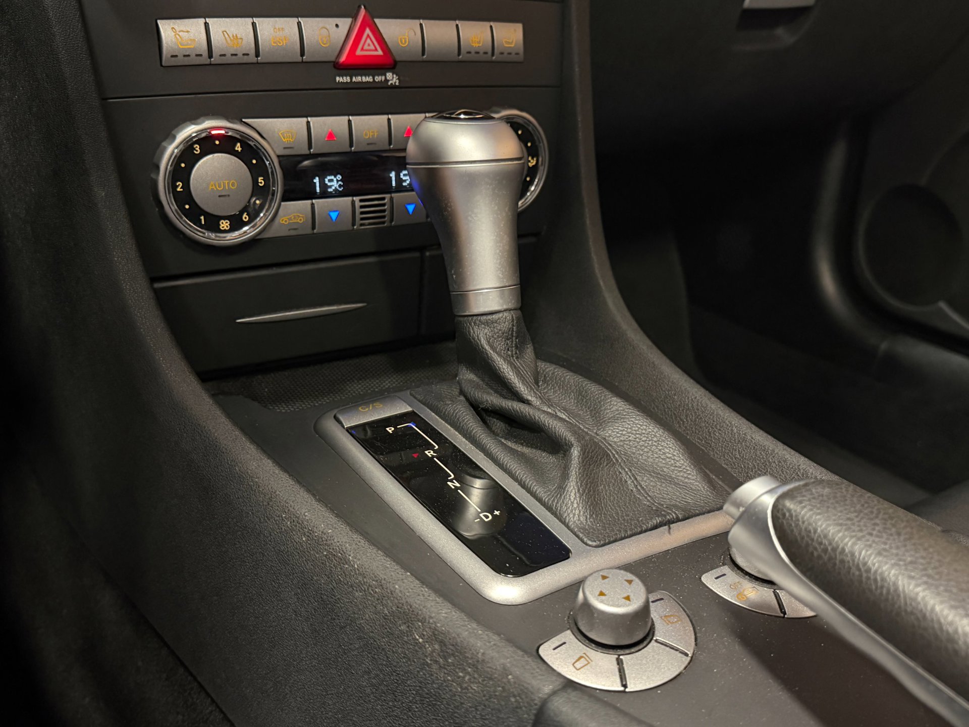 Foto van Mercedes-Benz SLK 200 Kompressor
