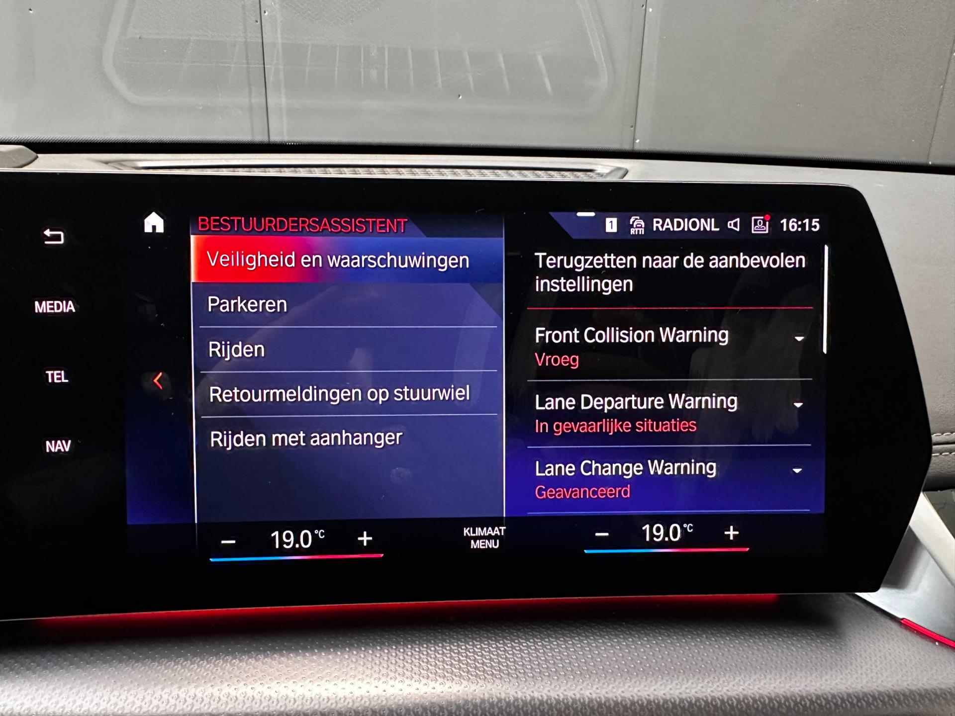 Foto van BMW X1 Xdrive30e